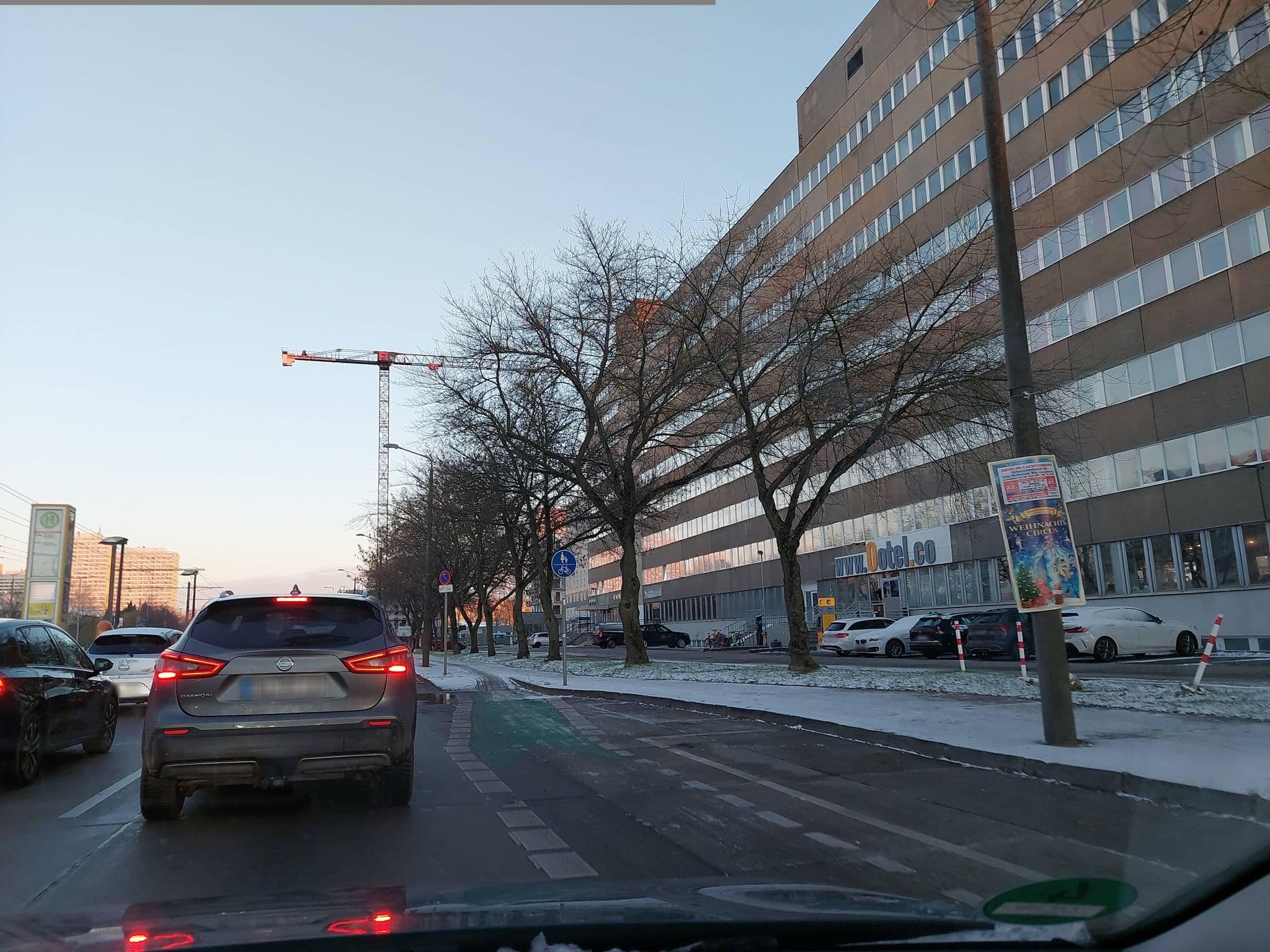 Street view near AapHotel.com - Günstige Hotel in Berlin, Biesdorf — © DBSEV_SBB (CC BY-SA · Mapillary)