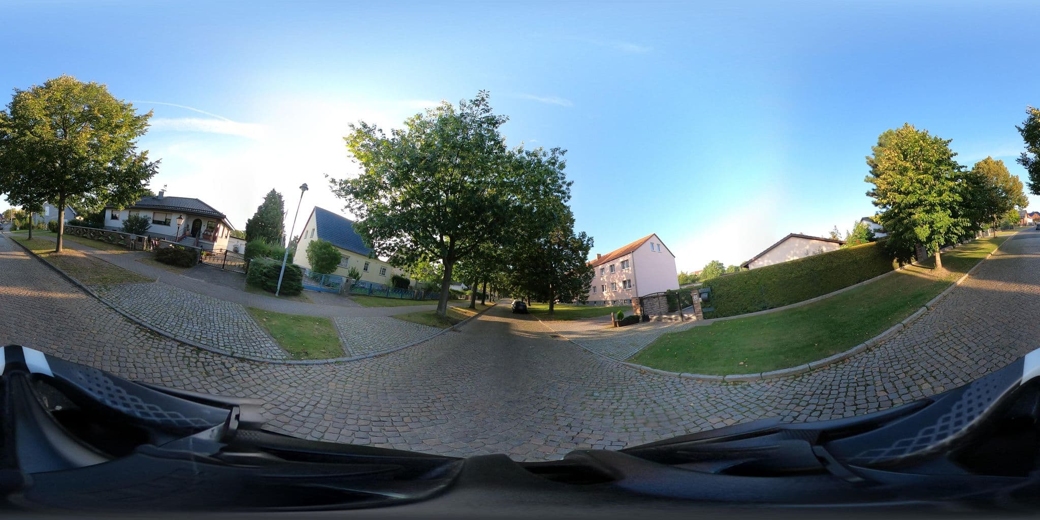 Street view near Rosis Zimmervermietung, Werneuchen — © stefanhrt (CC BY-SA · Mapillary)