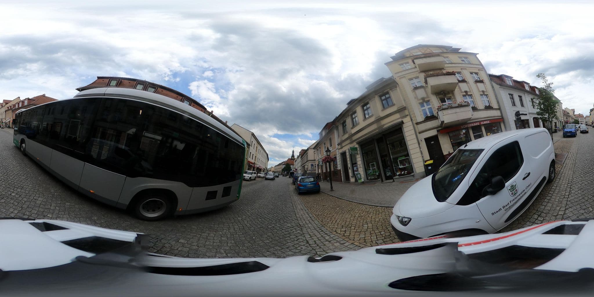 Street view near Hotel-Garni Zum Löwen Hotel, Bad Freienwalde — © Oderradler (CC BY-SA · Mapillary)