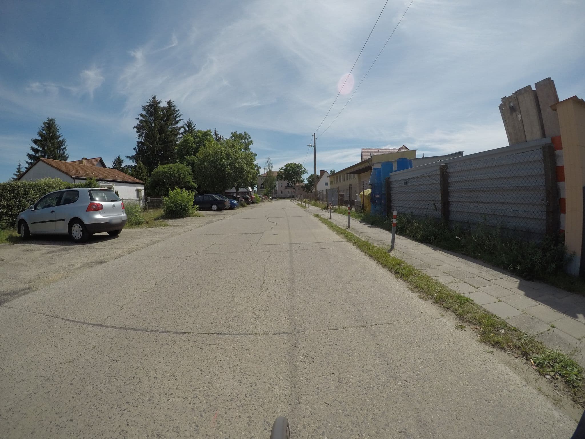 Street view near Hotel und Gasthof zum Ziehbrunnen, Mahlsdorf — © kartonage (CC BY-SA · Mapillary)