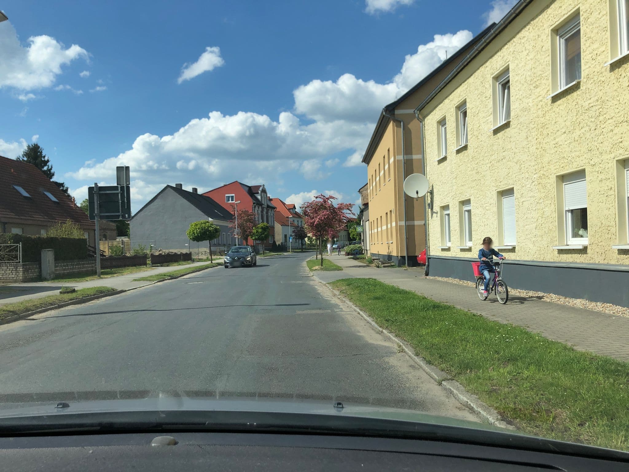 Street view near Kose Barbara Zimmervermietung, Rehfelde — © bejotel (CC BY-SA · Mapillary)