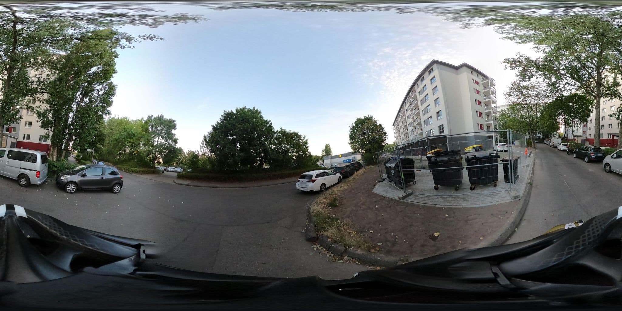 Street view near Strahlemann und Meutel, Biesdorf — © stefanhrt (CC BY-SA · Mapillary)