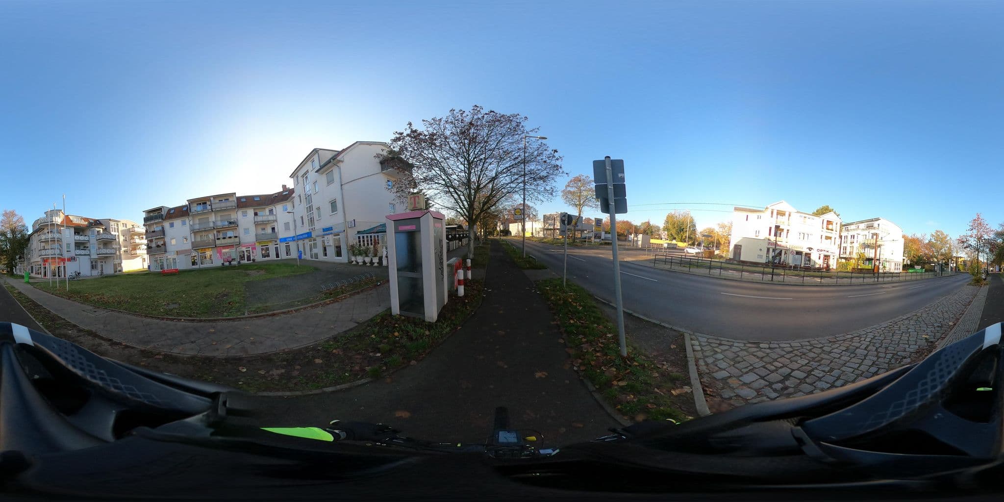 Street view near Hidden Secret, Mahlsdorf — © stefanhrt (CC BY-SA · Mapillary)
