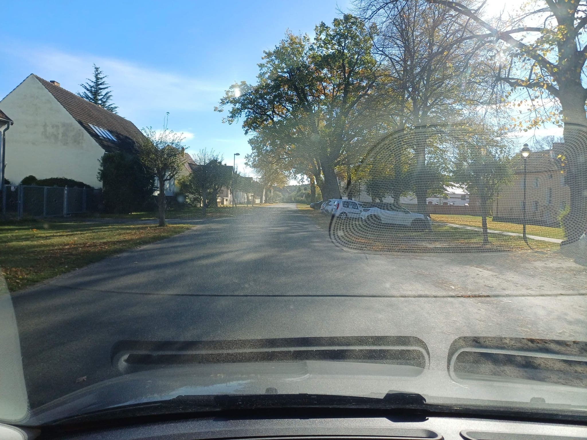 Street view near Schlosshotel Bantikow, Kyritz — © wentus (CC BY-SA · Mapillary)
