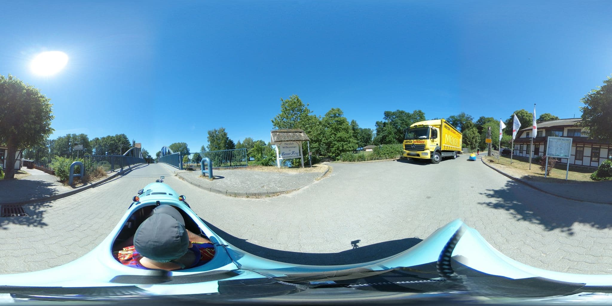 Street view near Falk Seehotels - Lenzer Krug, Malchow — © peewee32 (CC BY-SA · Mapillary)