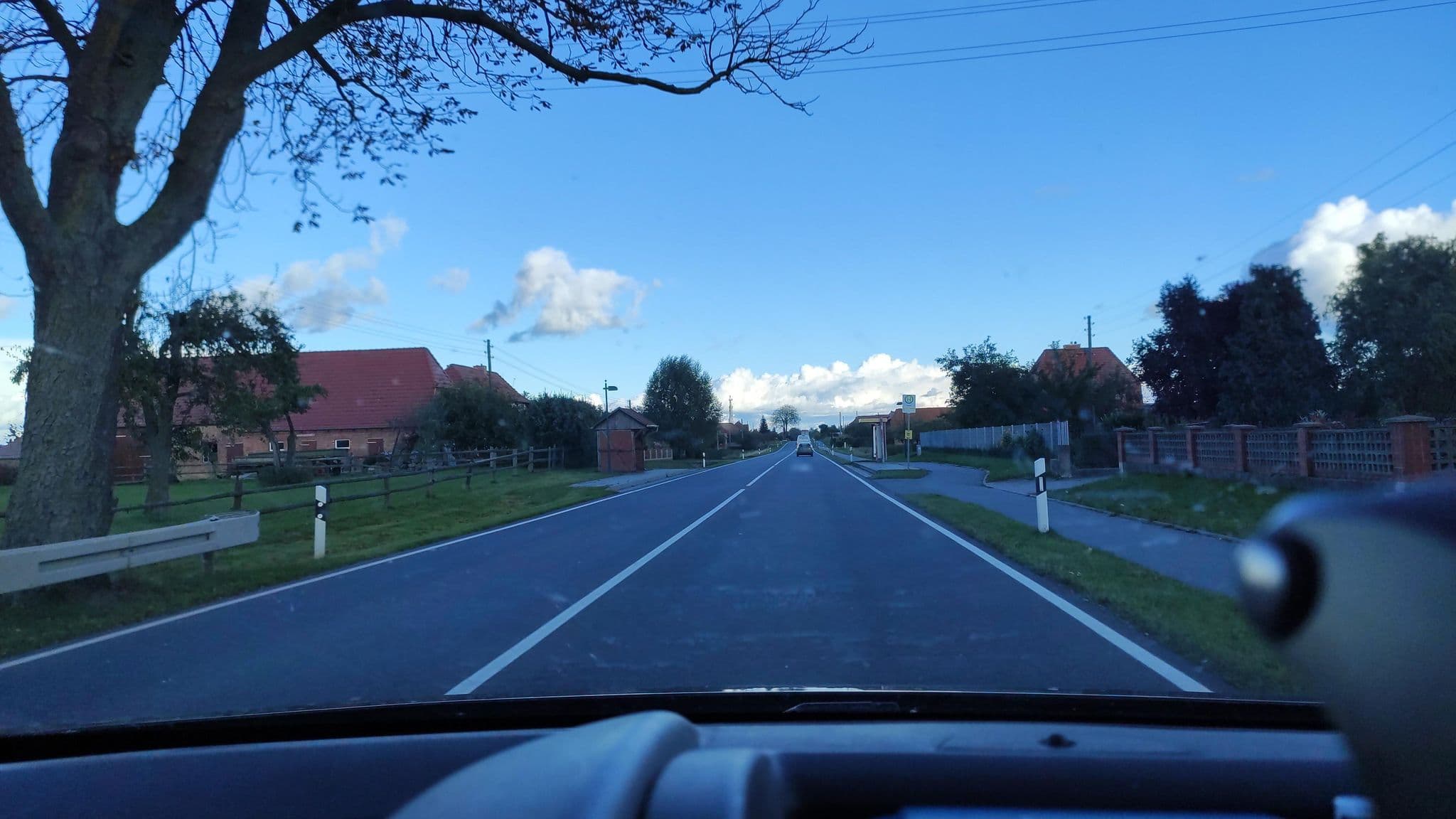 Street view near Im Wiesengrund, Lalendorf — © maditet (CC BY-SA · Mapillary)
