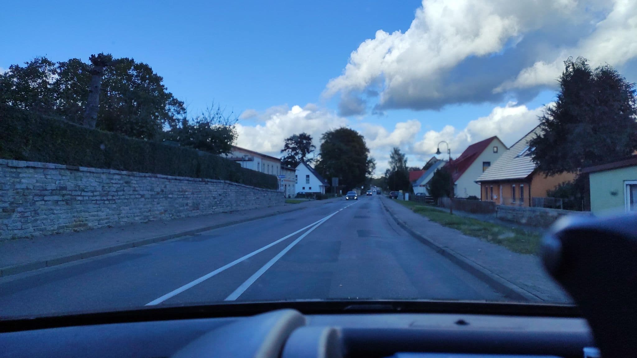 Street view near Pension Schwanensee, Güstrow — © maditet (CC BY-SA · Mapillary)