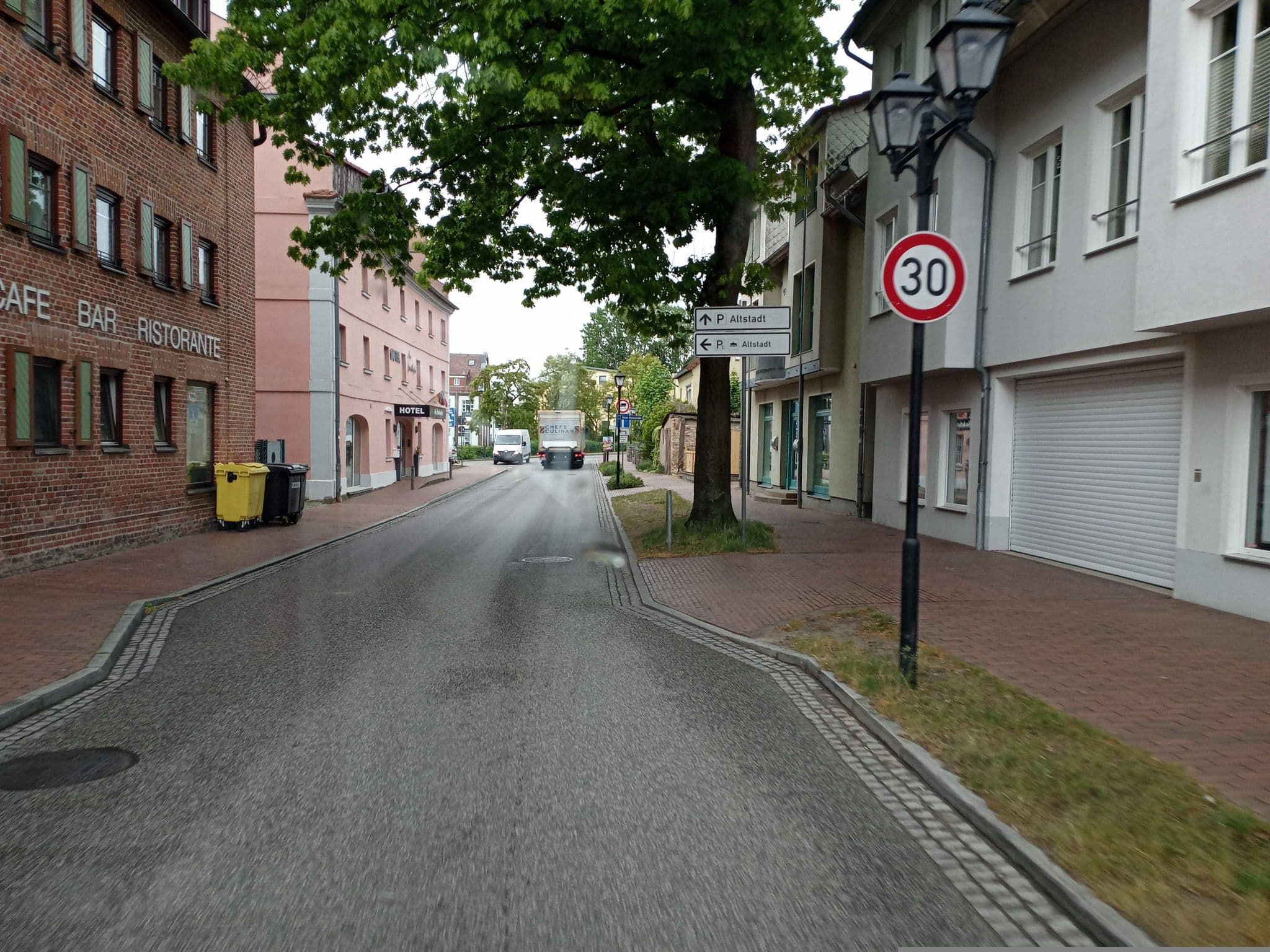 Street view near Ferienwohnung Reinersmann, Waren — © atze02 (CC BY-SA · Mapillary)