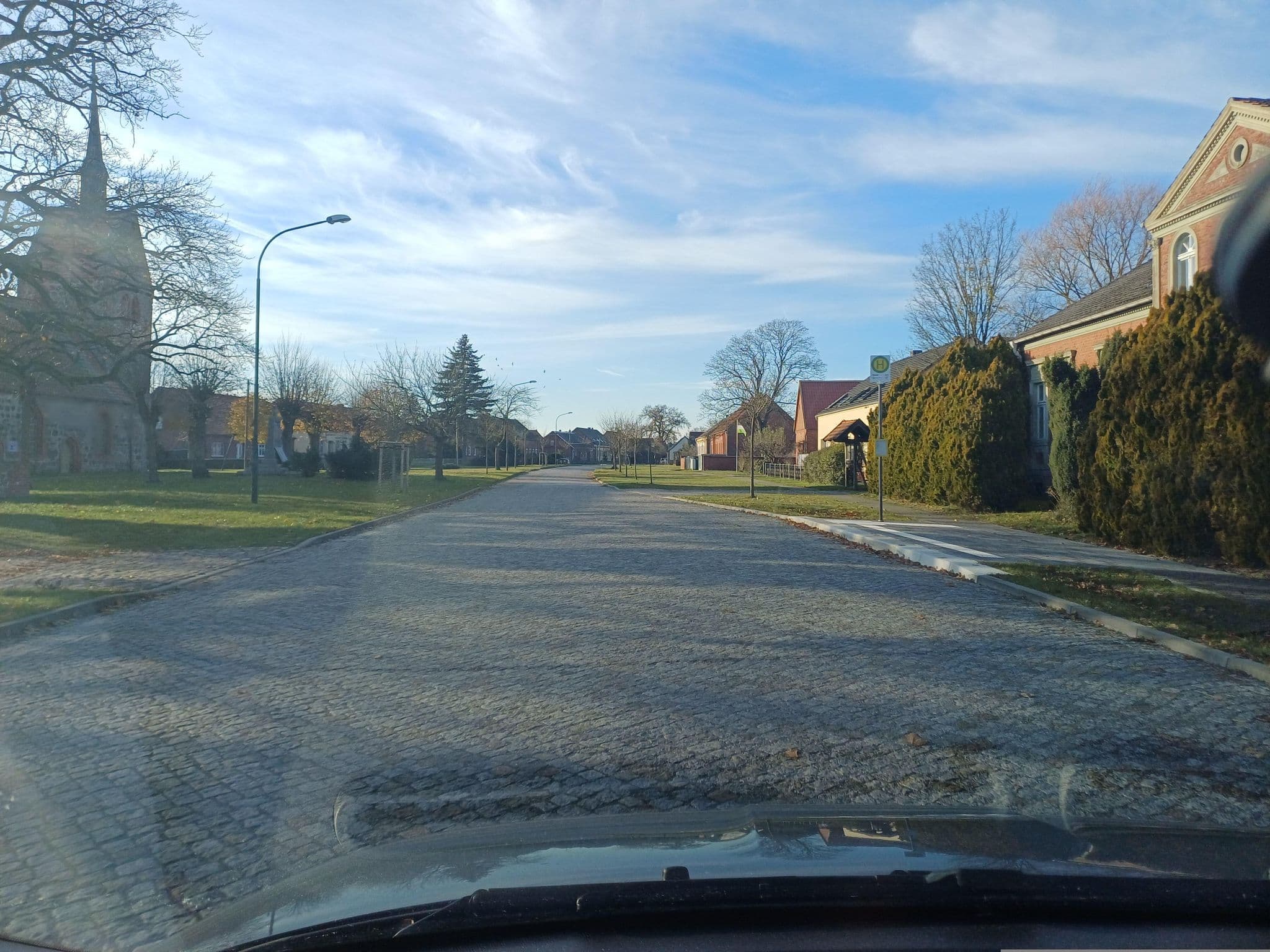 Street view near Storchenhof Barbara Fuchs, Breddin — © wentus (CC BY-SA · Mapillary)