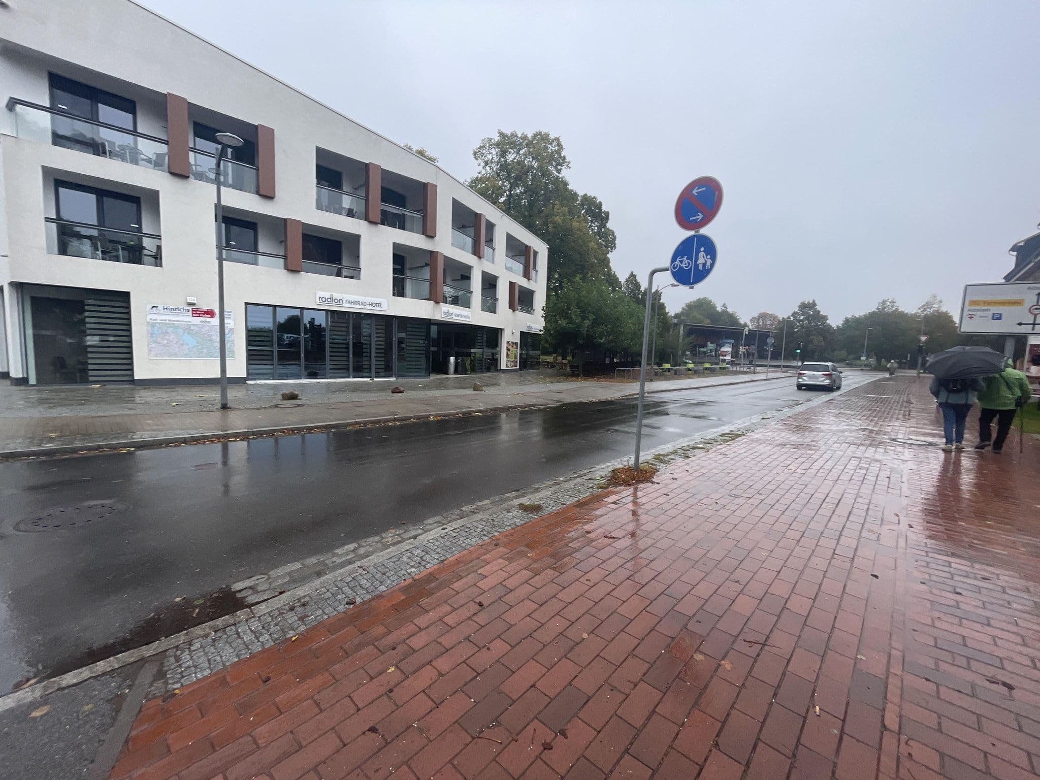 Street view near radlon touristik, Dirk & Madlen Radloff, Waren — © tordans (CC BY-SA · Mapillary)