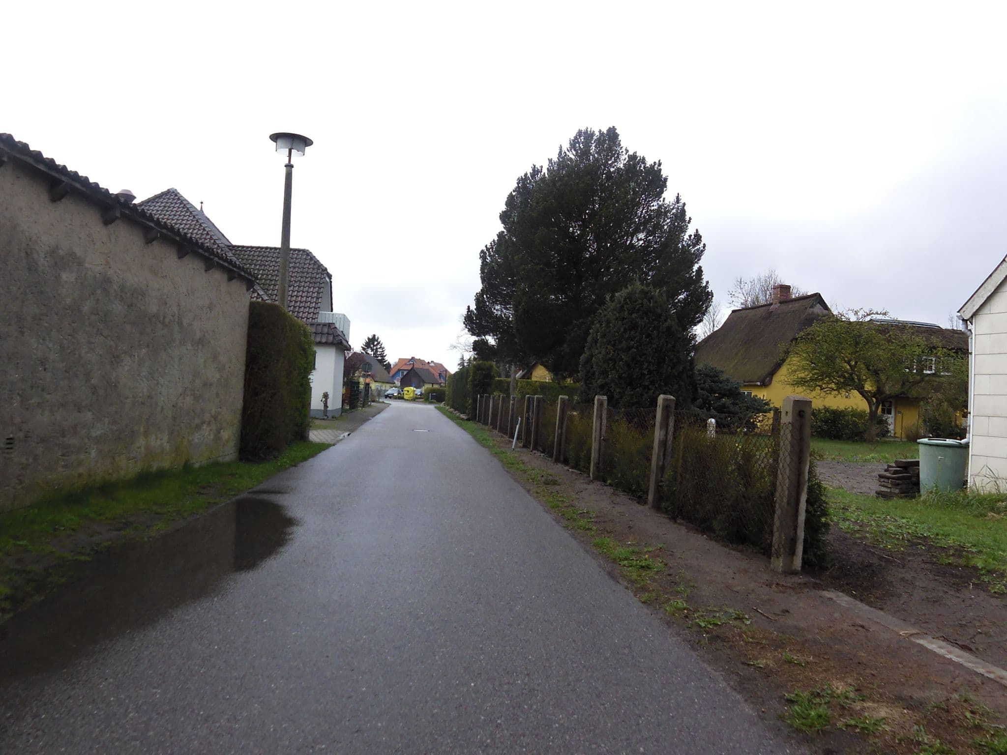 Street view near Ferienhaus Lütten Kulli Inh. Bert Lorenz, Zingst — © zoegglmeyr (CC BY-SA · Mapillary)