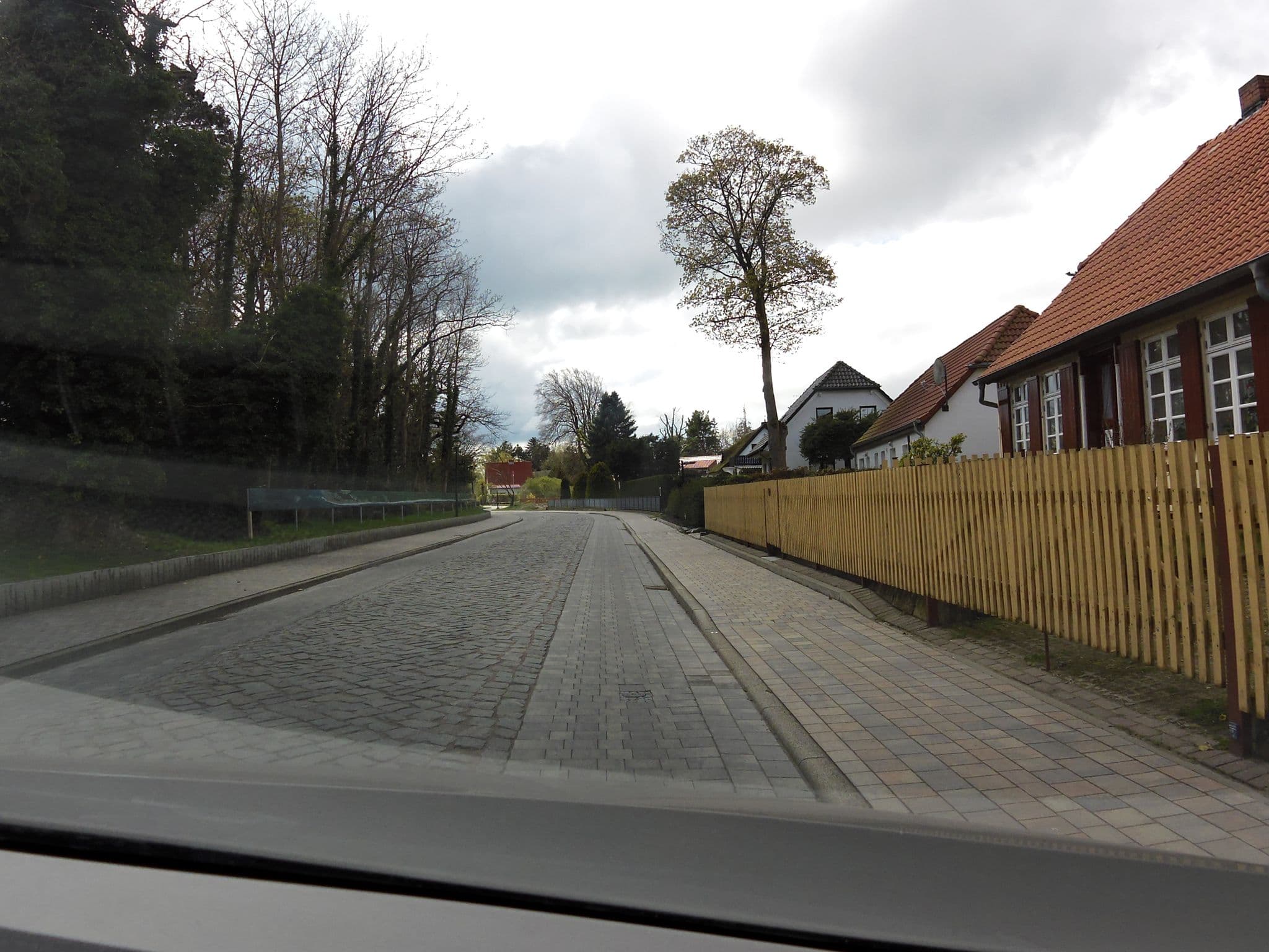 Street view near Ferienhaus Abendsonne, Born — © zoegglmeyr (CC BY-SA · Mapillary)