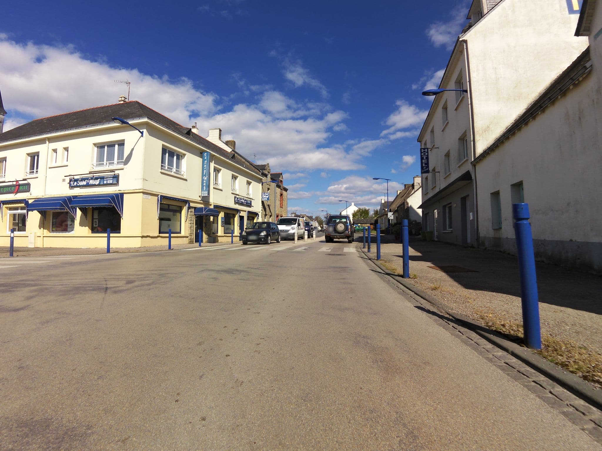 Street view near Hôtel du Littoral, Férel — © hamlet (CC BY-SA · Mapillary)