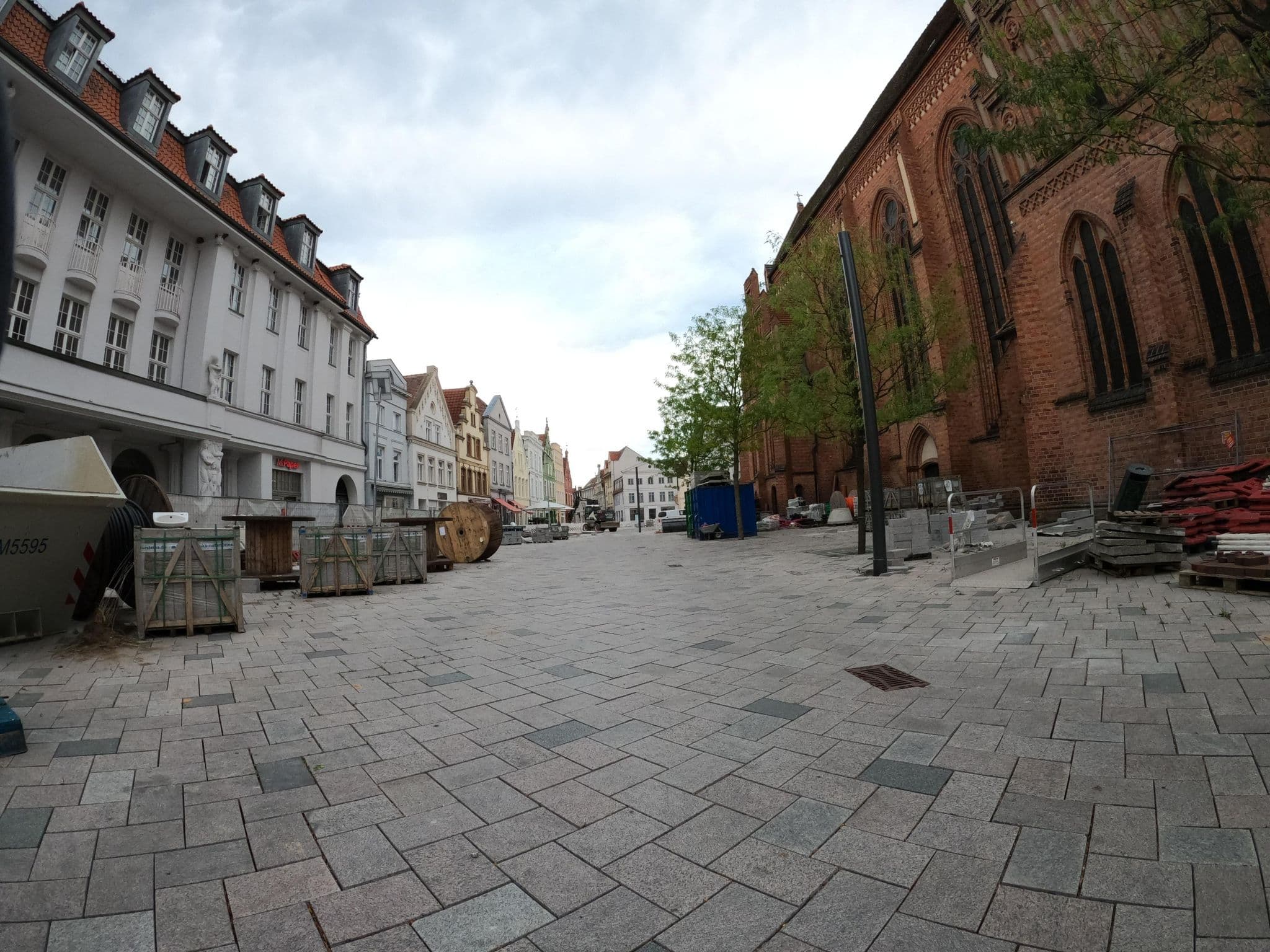 Street view near Ringhotel Stadt Guestrow, Güstrow — © masterofnoroad (CC BY-SA · Mapillary)