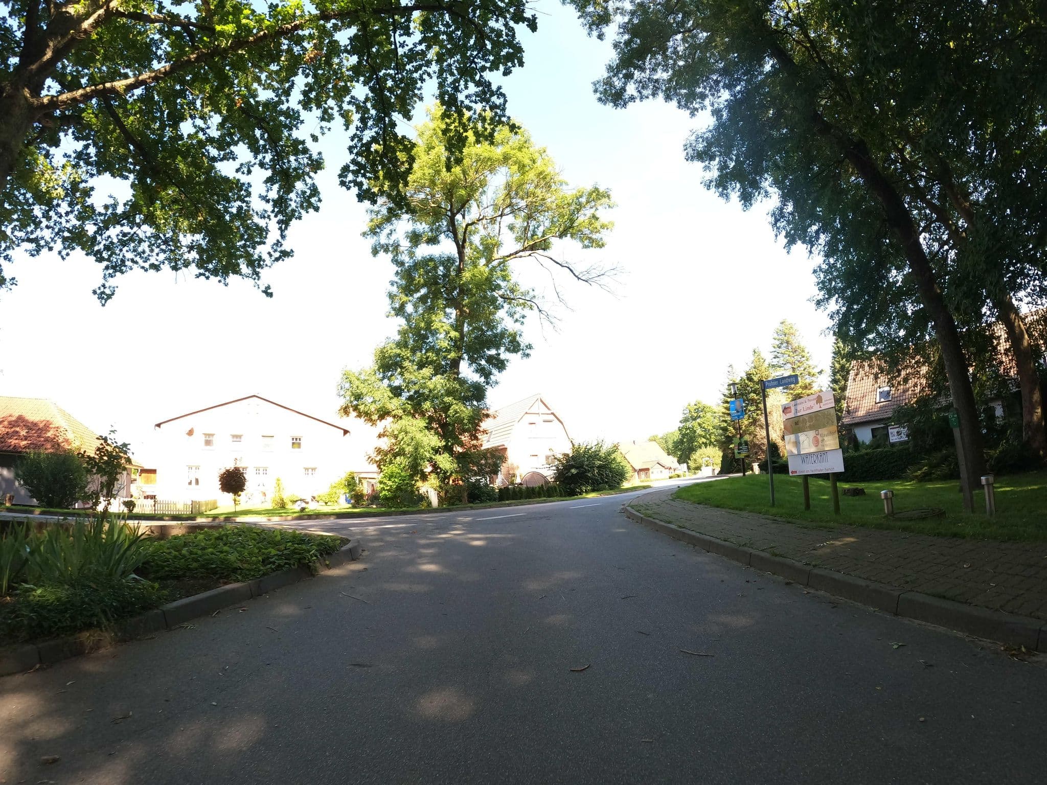 Street view near Ferienwohnung Klausdorf FDZ 351, Prohn — © strubbl (CC BY-SA · Mapillary)