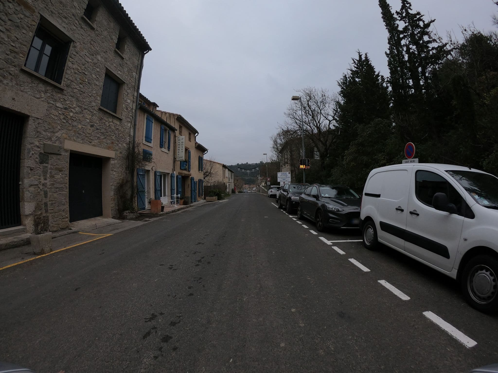 Street view near Aux 1000 délices, Fabrezan — © joostjakob (CC BY-SA · Mapillary)