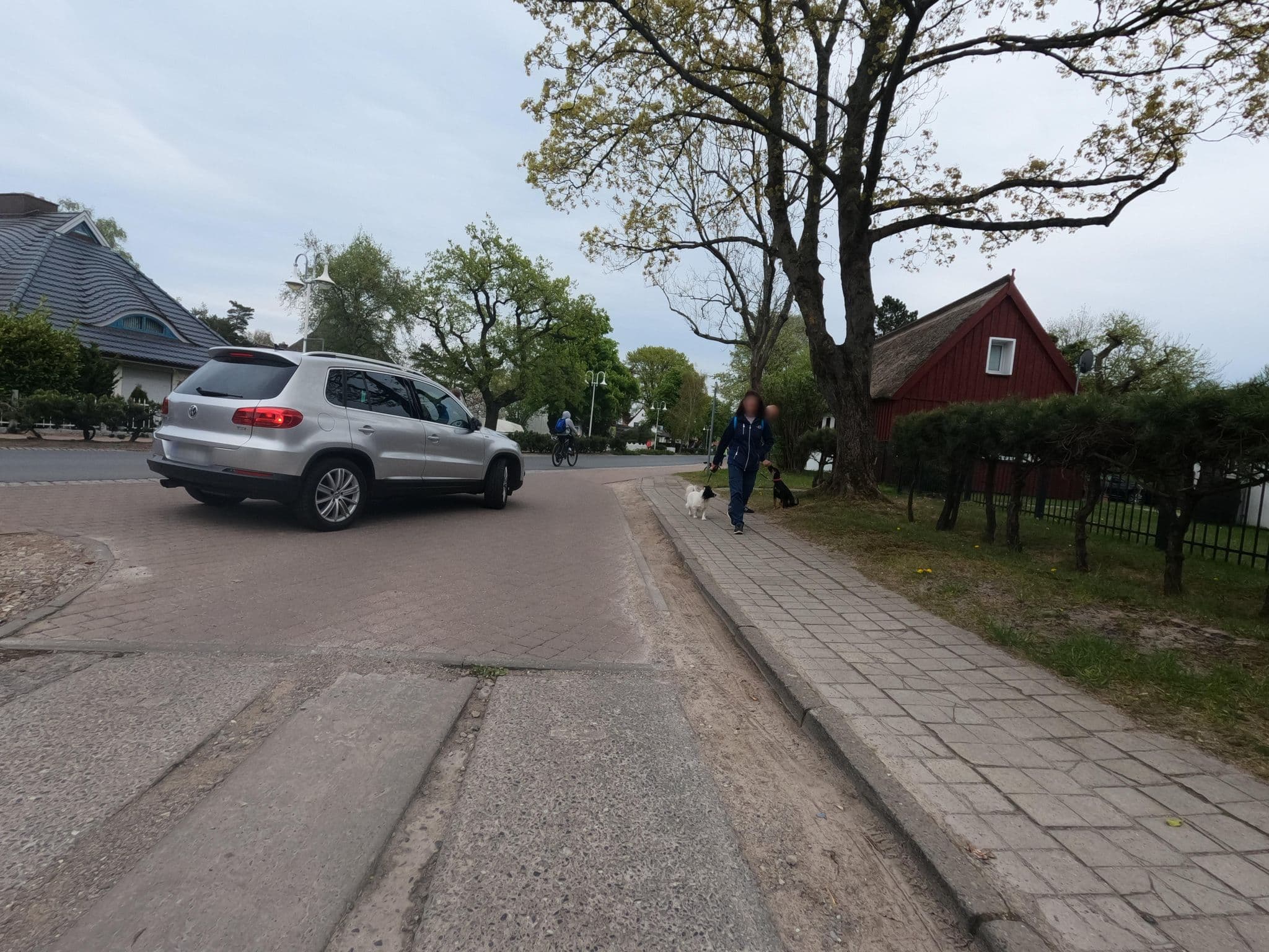 Street view near Gierke Ellen Zimmervermittlung, Ostseebad Prerow — © hektor1989 (CC BY-SA · Mapillary)