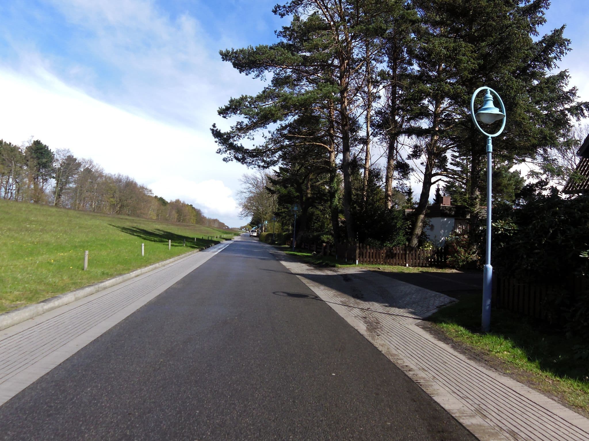 Street view near Hotel & Restaurant Am Strand, Zingst — © zoegglmeyr (CC BY-SA · Mapillary)