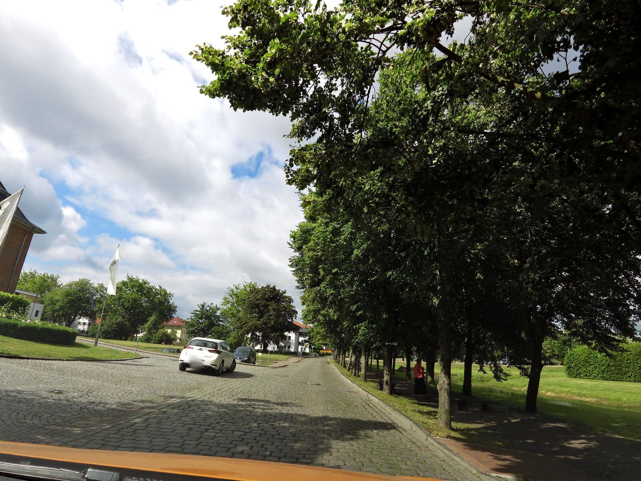 Street view near Gästehaus Am Schlosspark, Güstrow — © moenk (CC BY-SA · Mapillary)