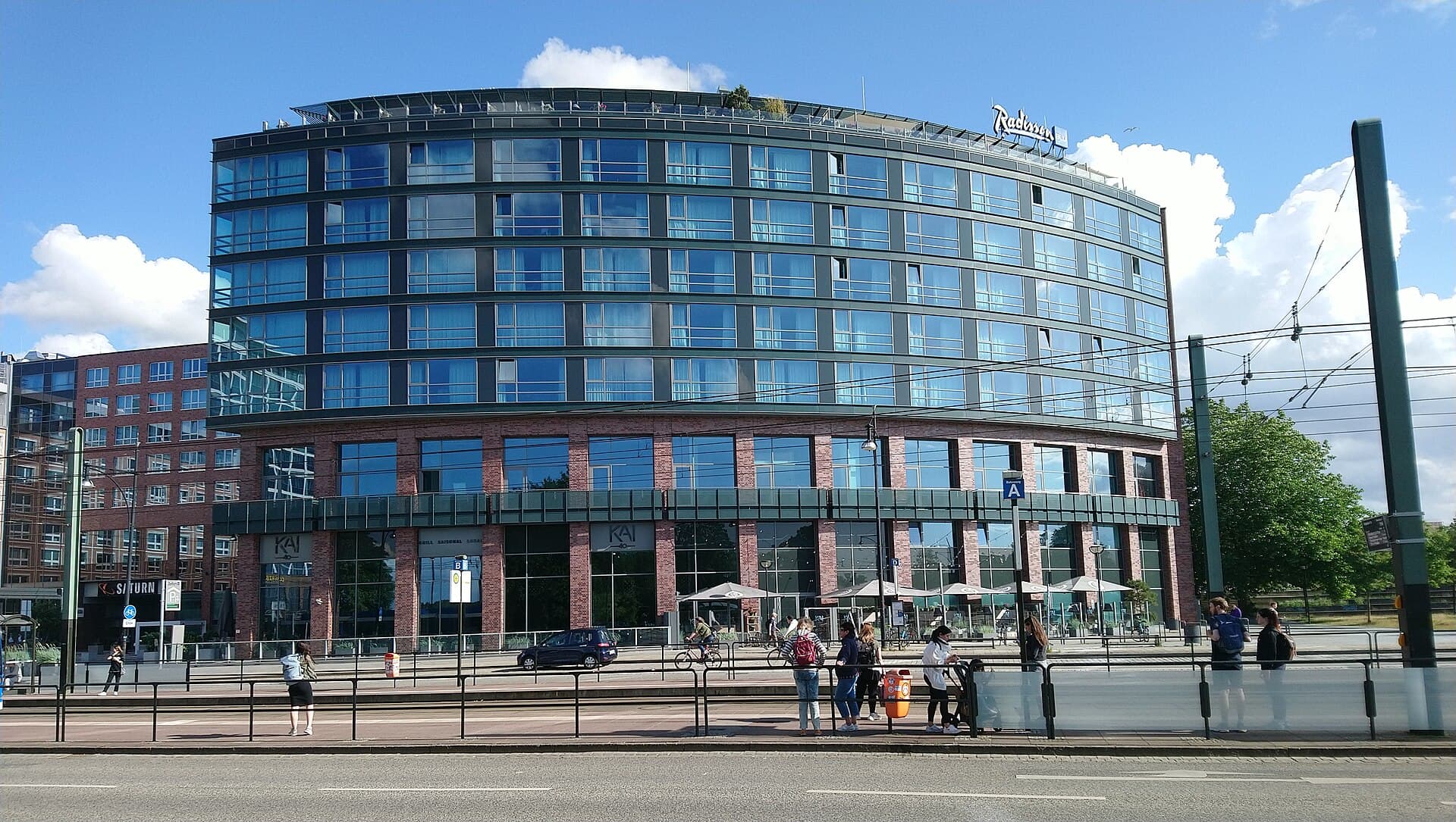 Radisson Blu (via Wikimedia Commons, CC BY-SA 3.0)