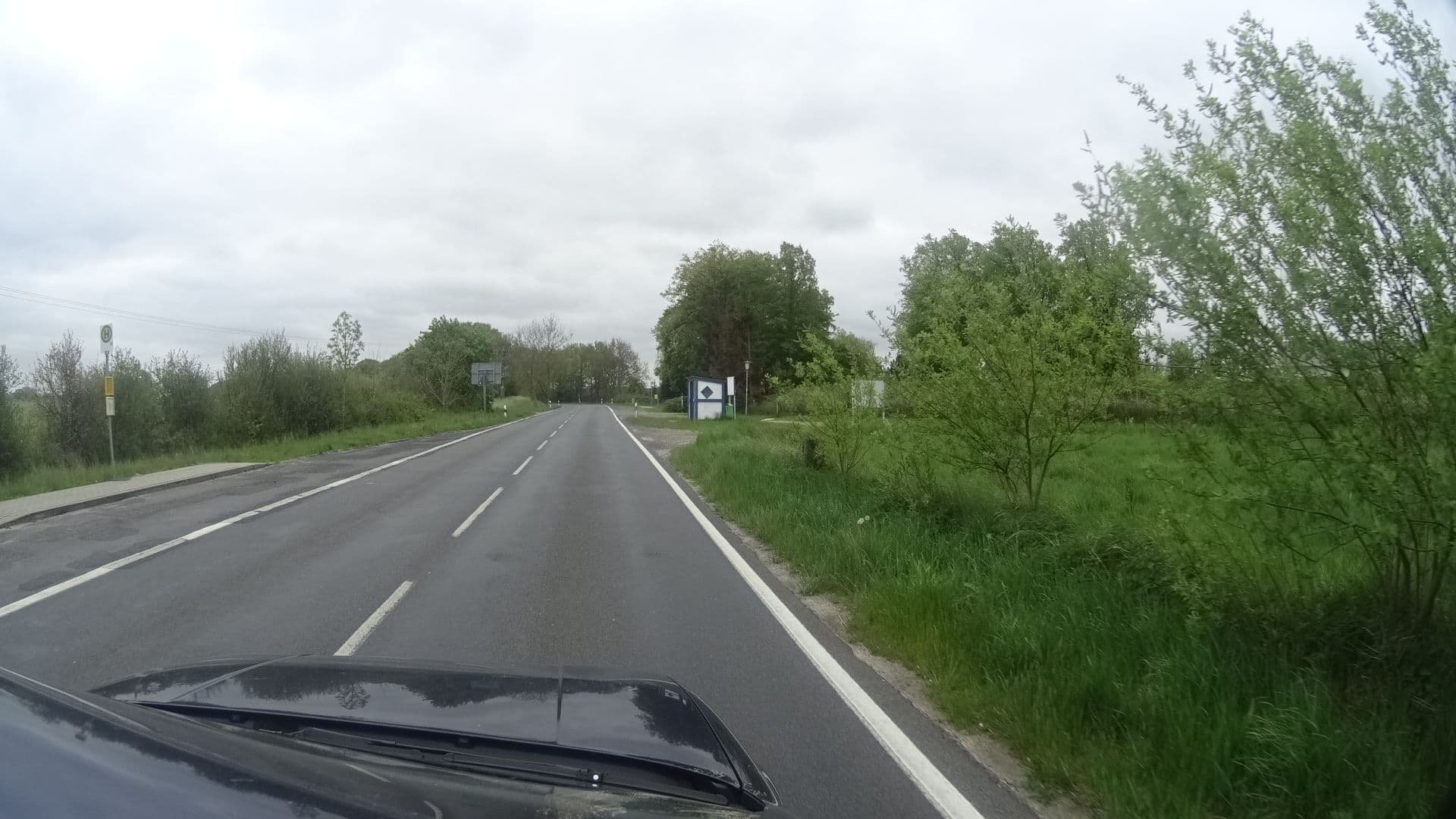 Street view near Ferienwohnanlage Am Bernsteinsee, Ostseebad Dierhagen — © atpl_pilot (CC BY-SA · Mapillary)