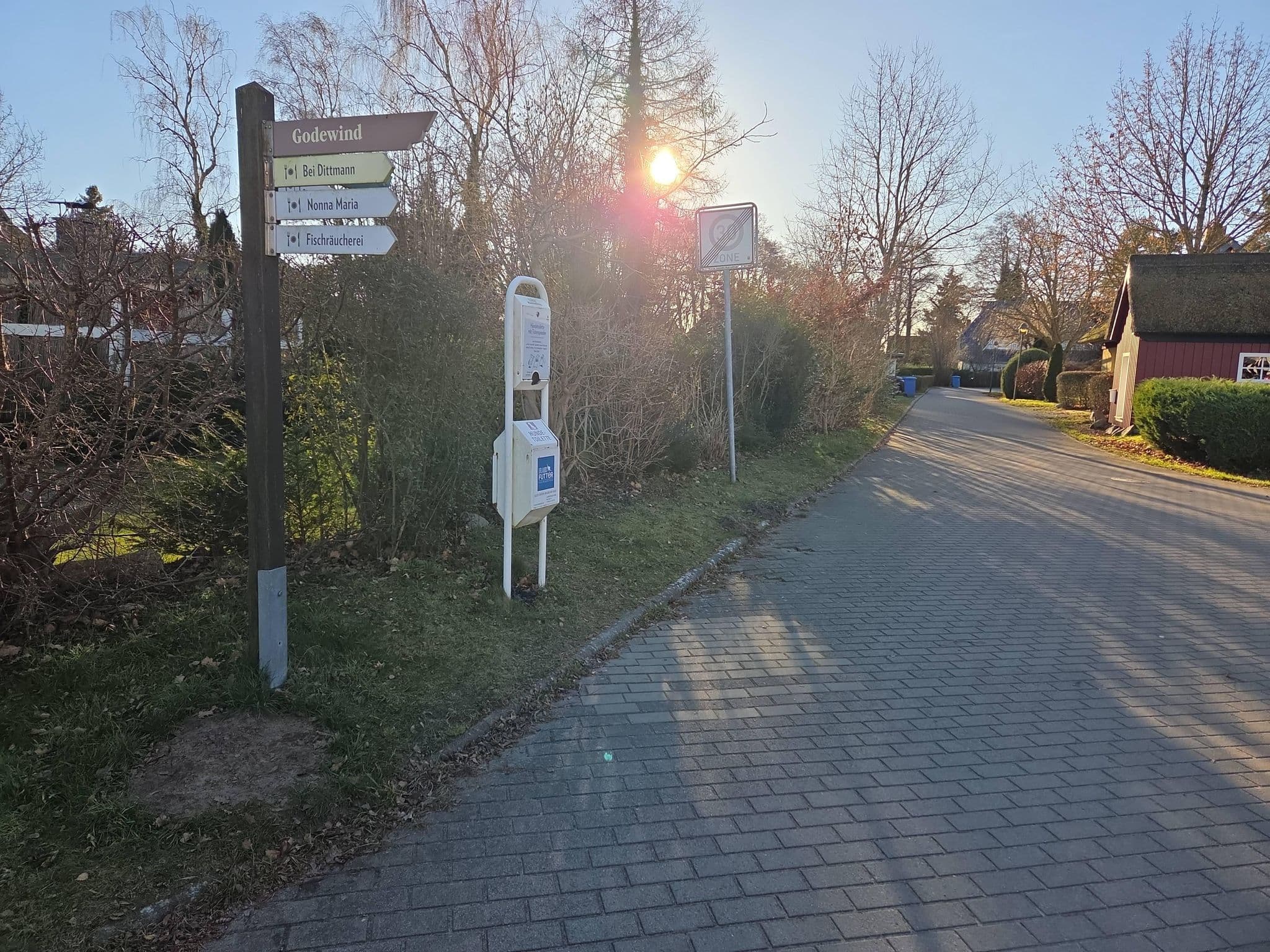 Street view near Strandgut, Born — © jacobbraeutigam (CC BY-SA · Mapillary)