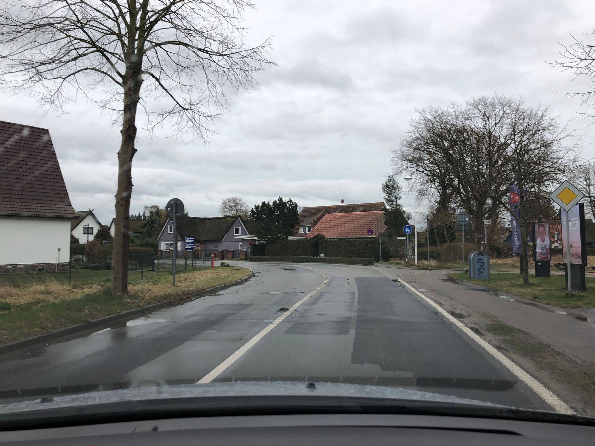 Street view near Zimmervermittlung Zingst, Zingst — © bejotel (CC BY-SA · Mapillary)