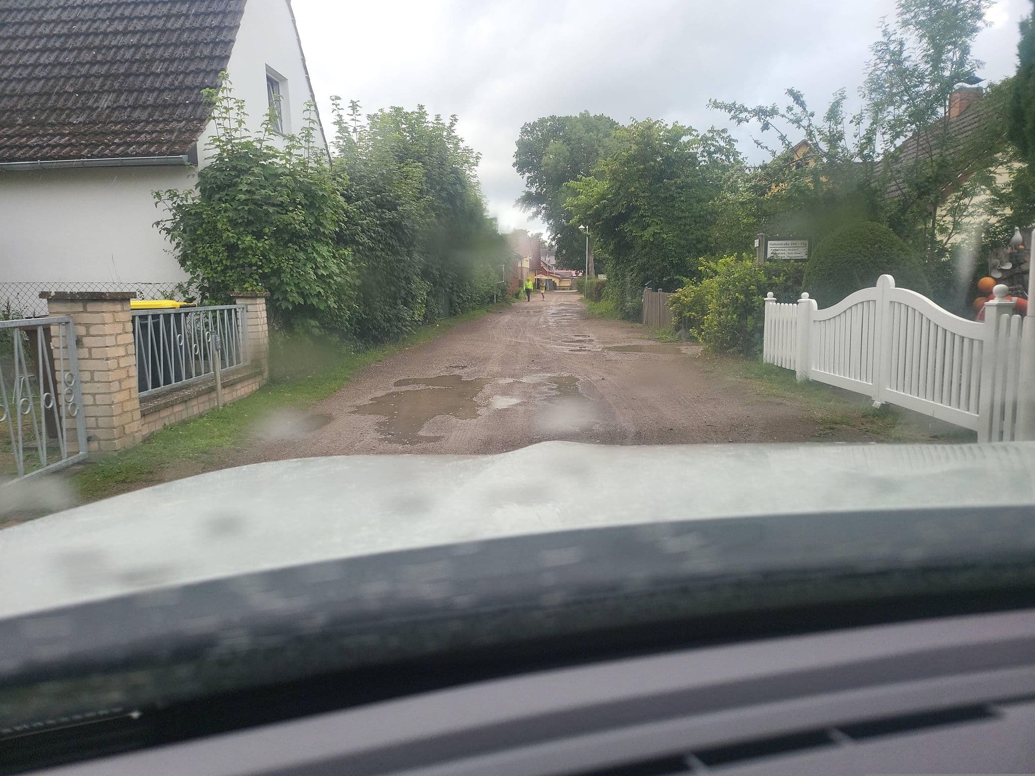 Street view near Das Kleine Rote, Ostseebad Prerow — © DerMaster0815 (CC BY-SA · Mapillary)