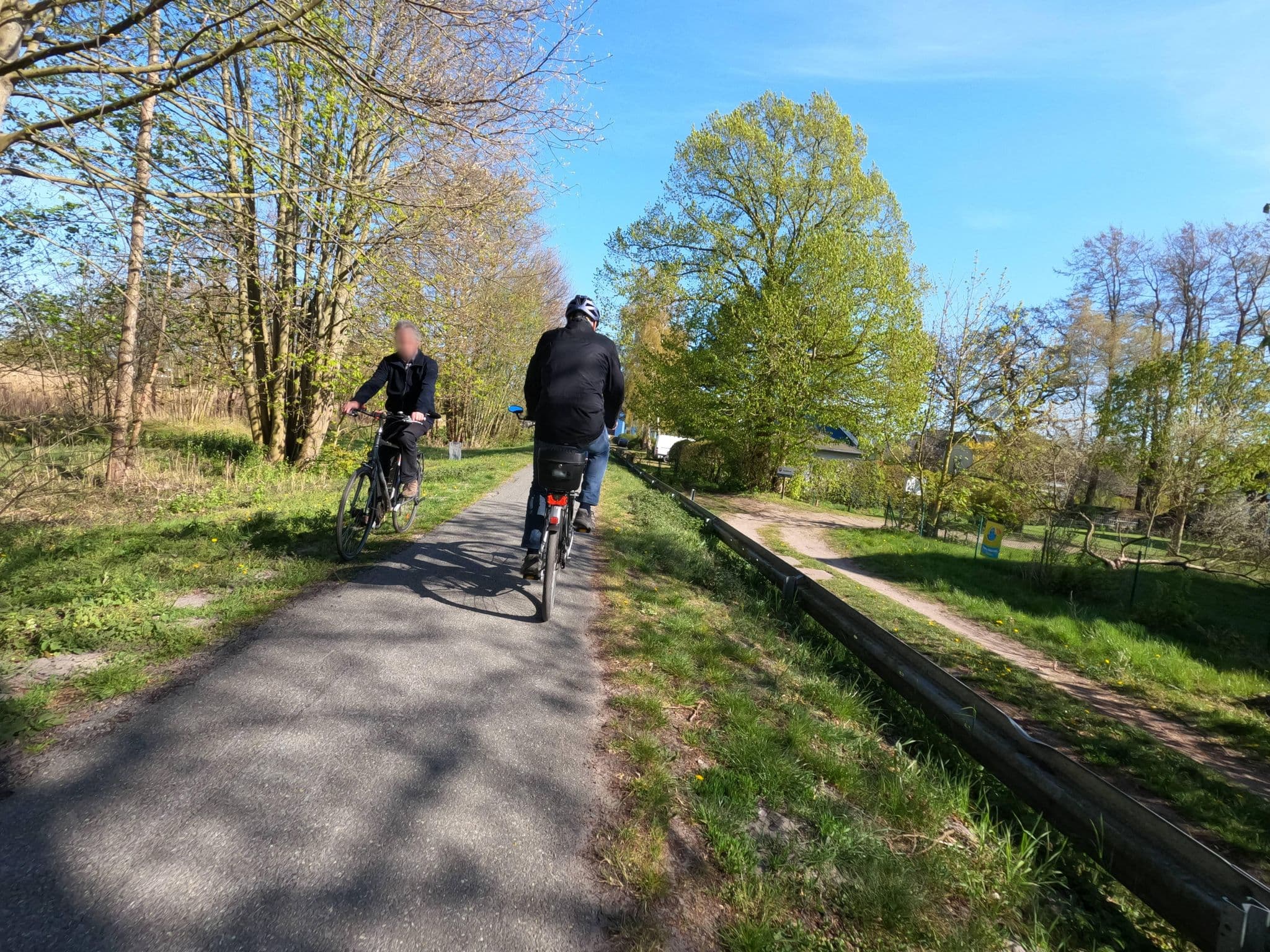 Street view near Ferienwohnungsvermietung, Ostseebad Prerow — © hektor1989 (CC BY-SA · Mapillary)