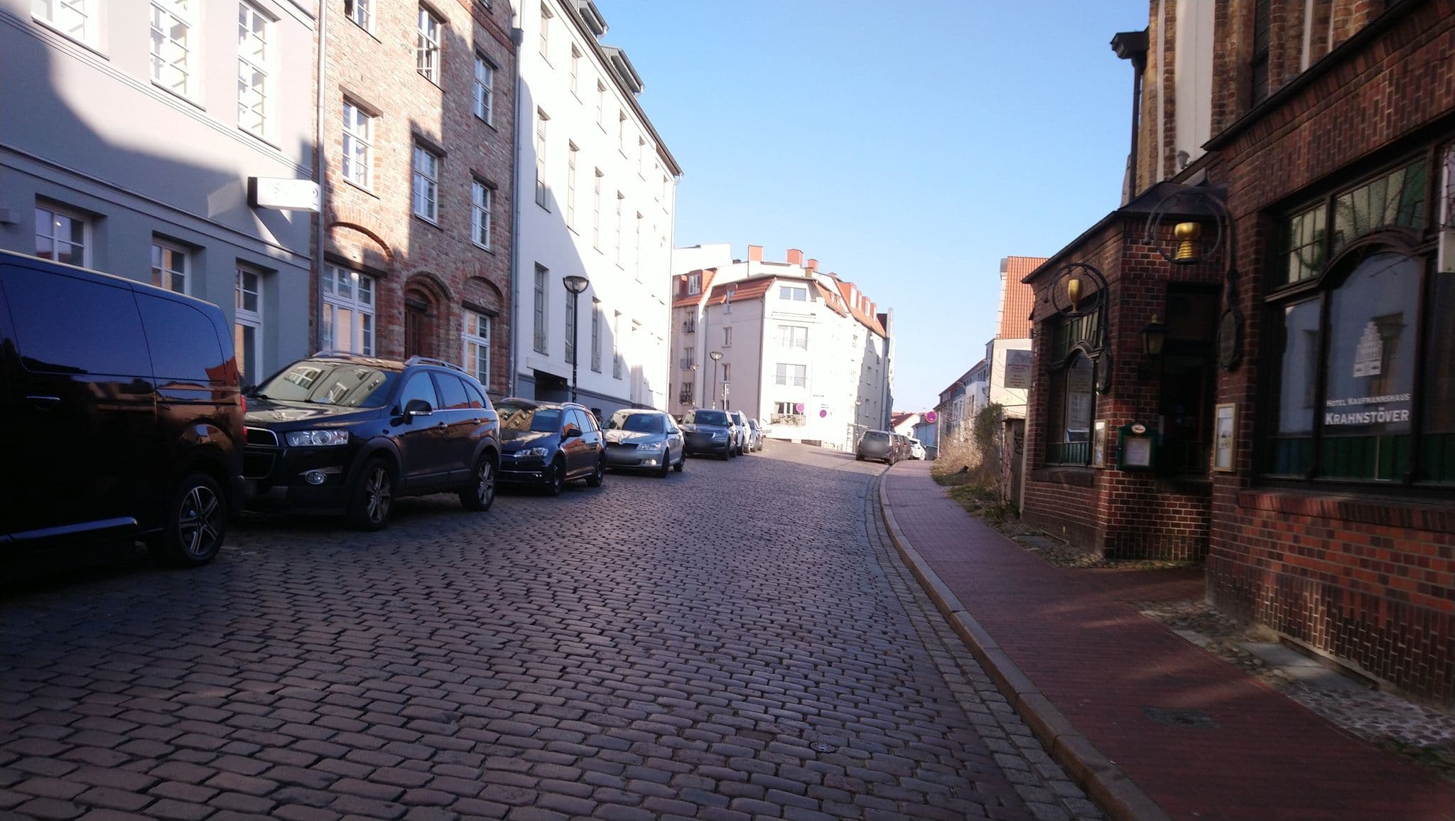 Street view near Hotel Kaufmannshaus Krahnstöver, Rostock — © 8of9 (CC BY-SA · Mapillary)