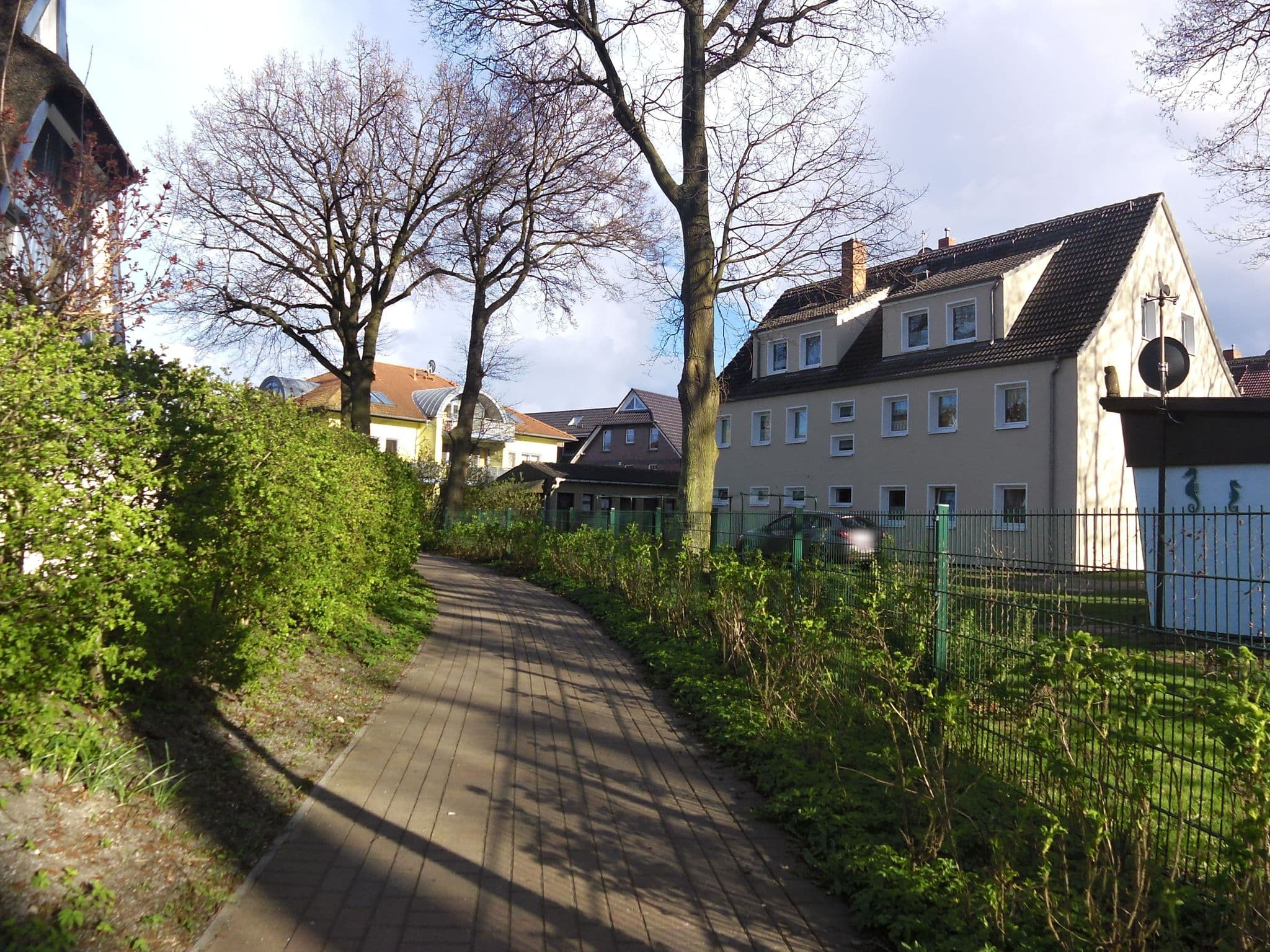 Street view near Ferienhaus Windflüchter, Zingst — © zoegglmeyr (CC BY-SA · Mapillary)