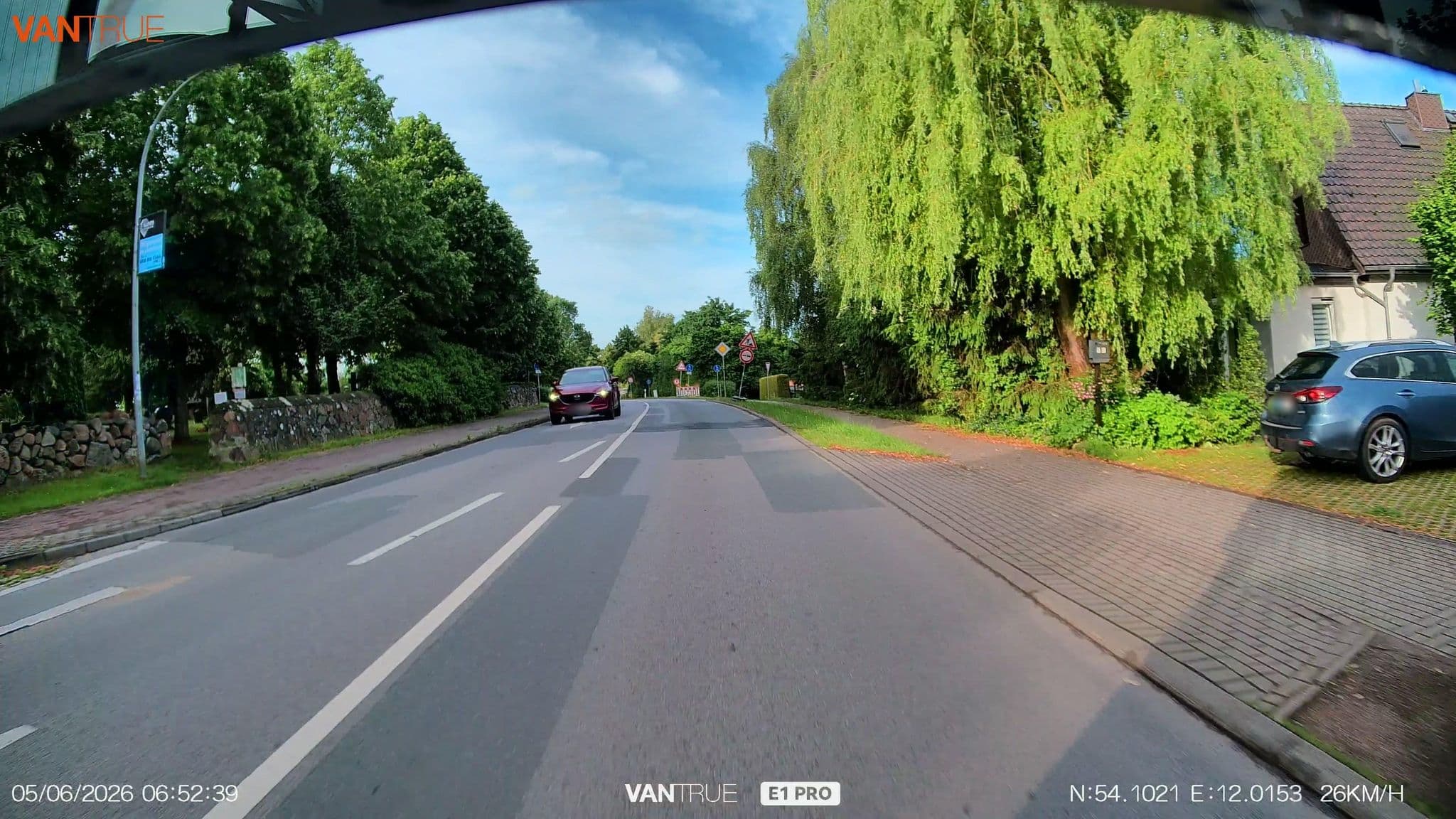 Street view near Philipp Beyer Immobilien, Lambrechtshagen — © LordOslo (CC BY-SA · Mapillary)