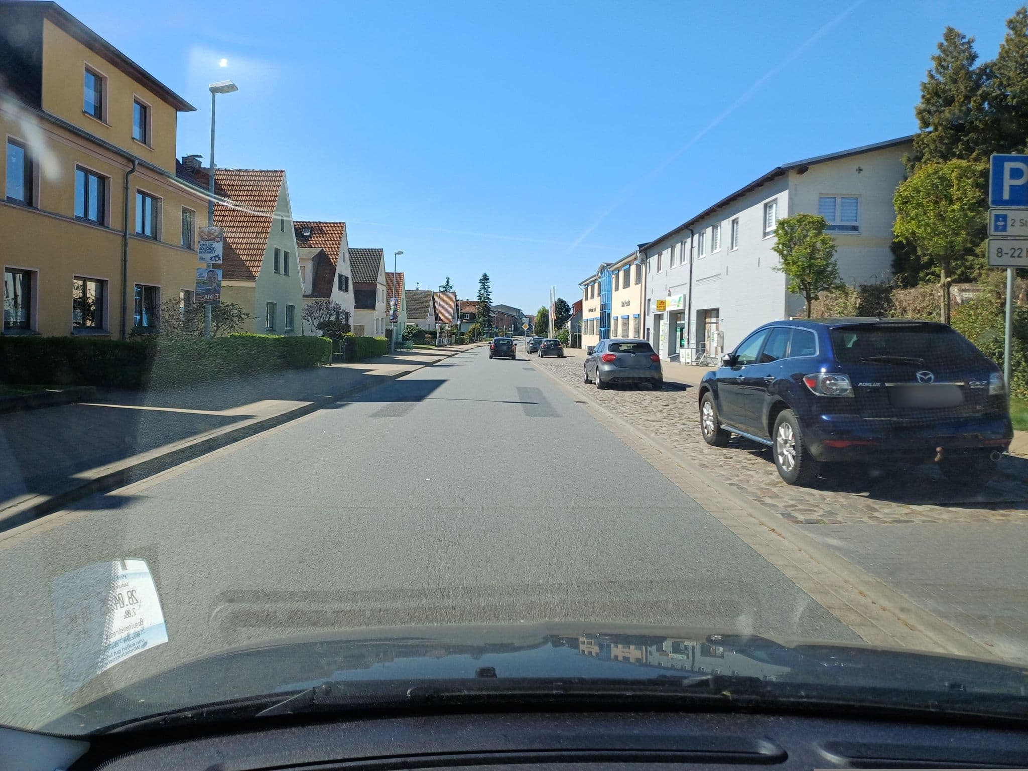 Street view near Landgasthof zur alten Scheune, Penzlin — © wentus (CC BY-SA · Mapillary)