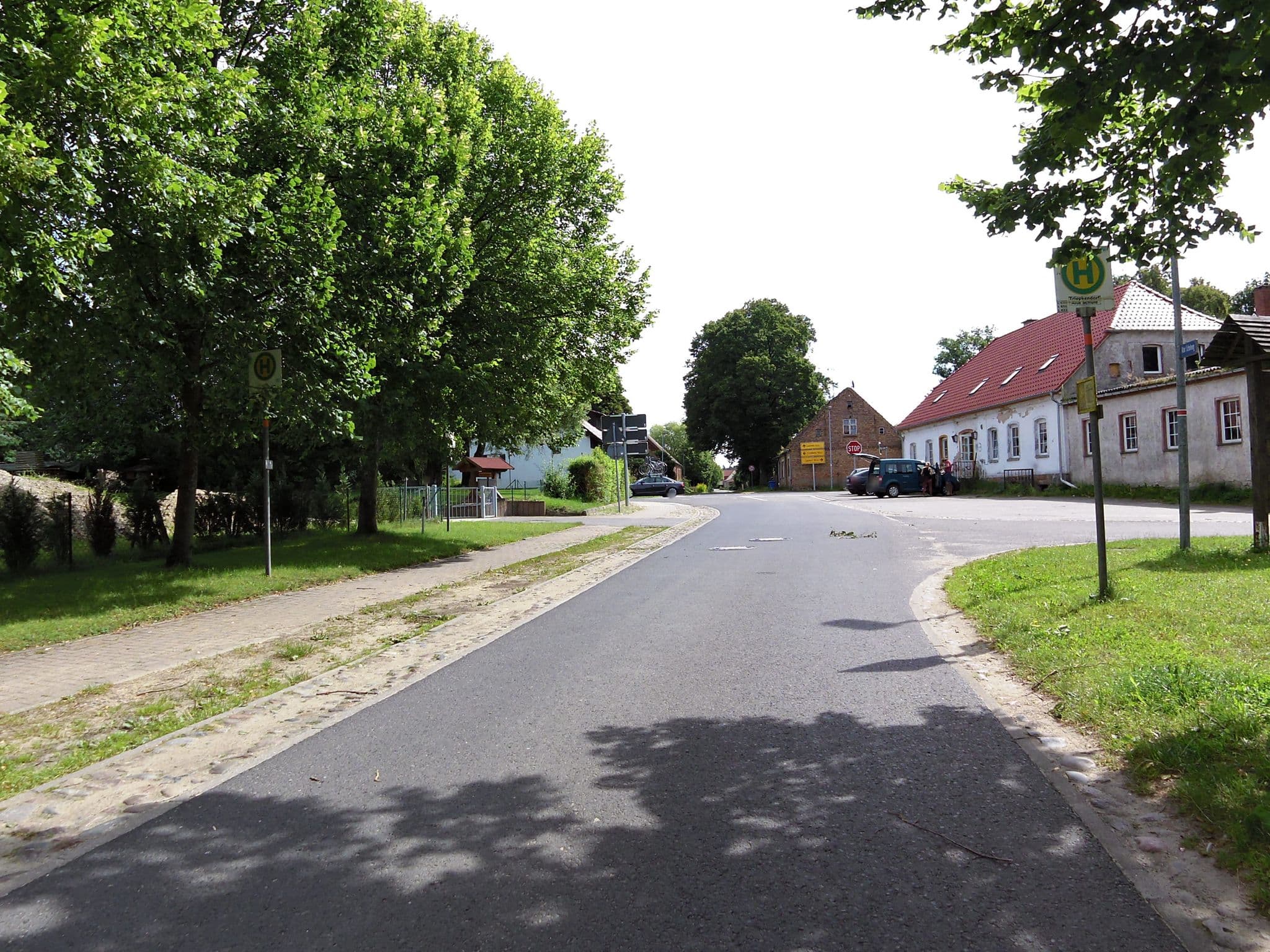 Street view near Tenzo Gasthof, Lychen — © zoegglmeyr (CC BY-SA · Mapillary)