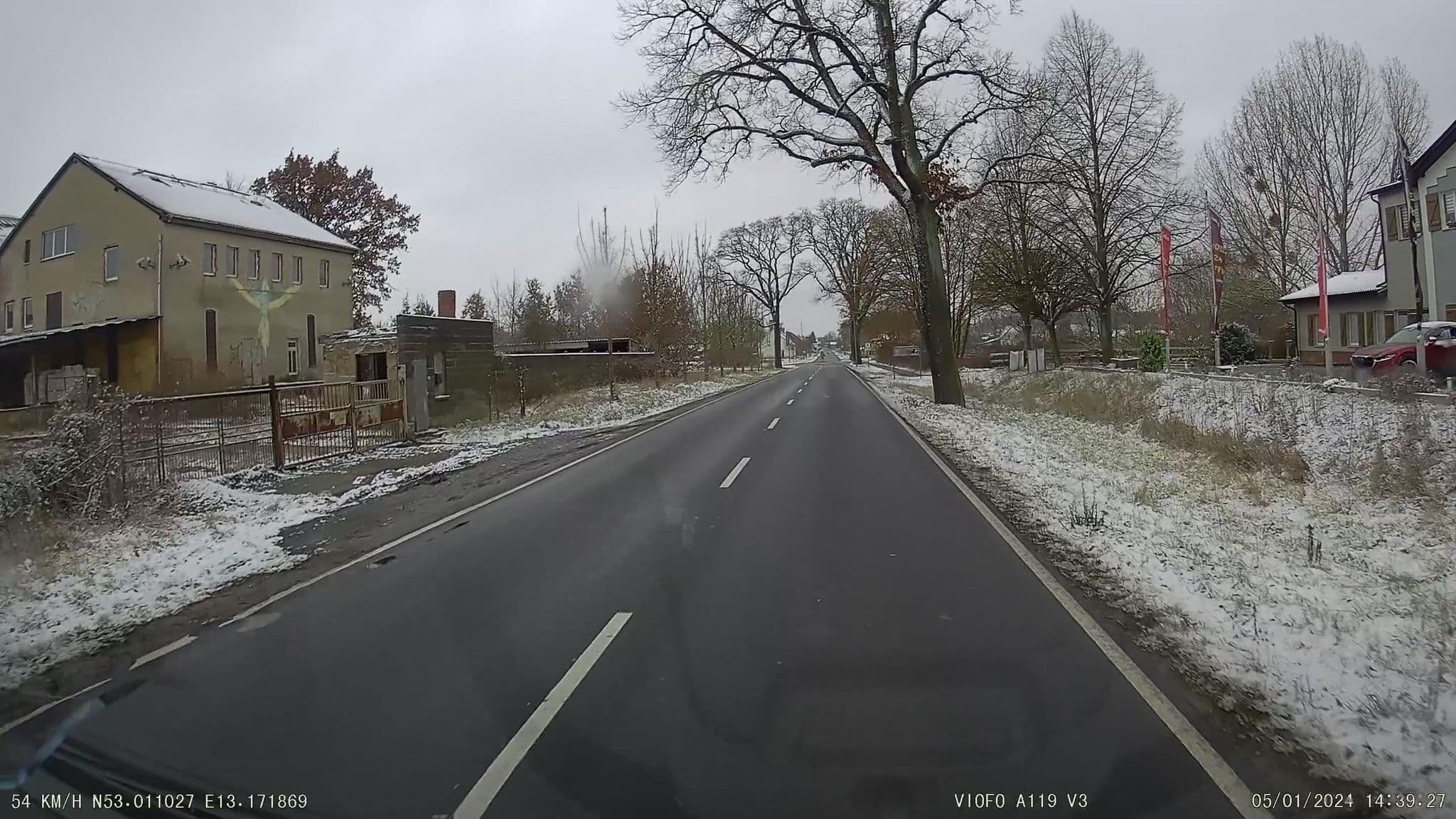 Street view near Hotel Restaurant Landlust, Gransee — © alexander2010 (CC BY-SA · Mapillary)