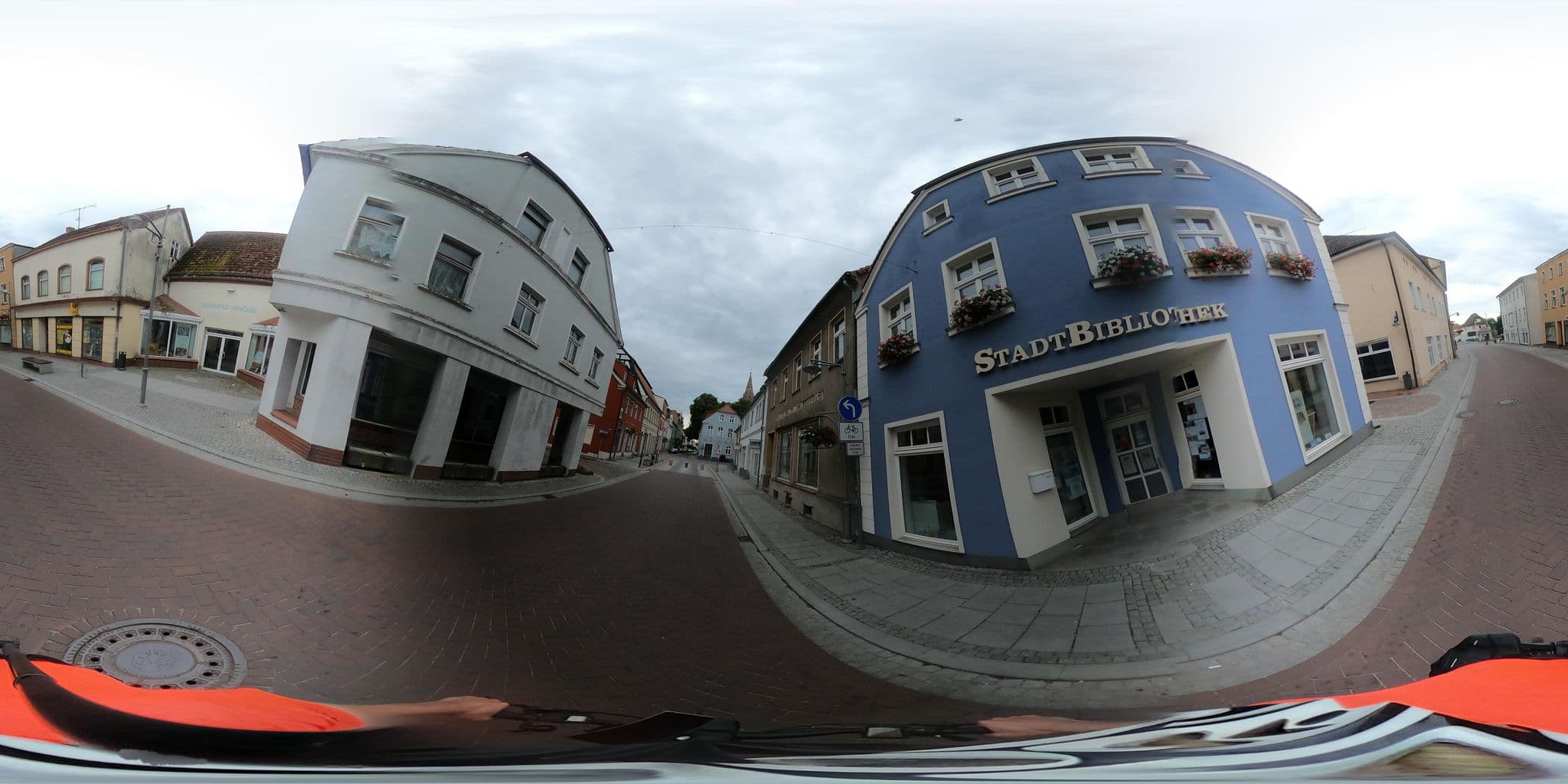 Street view near Altstadt-Wohnung Ueckermünde, Ueckermünde — © Ameba (CC BY-SA · Mapillary)