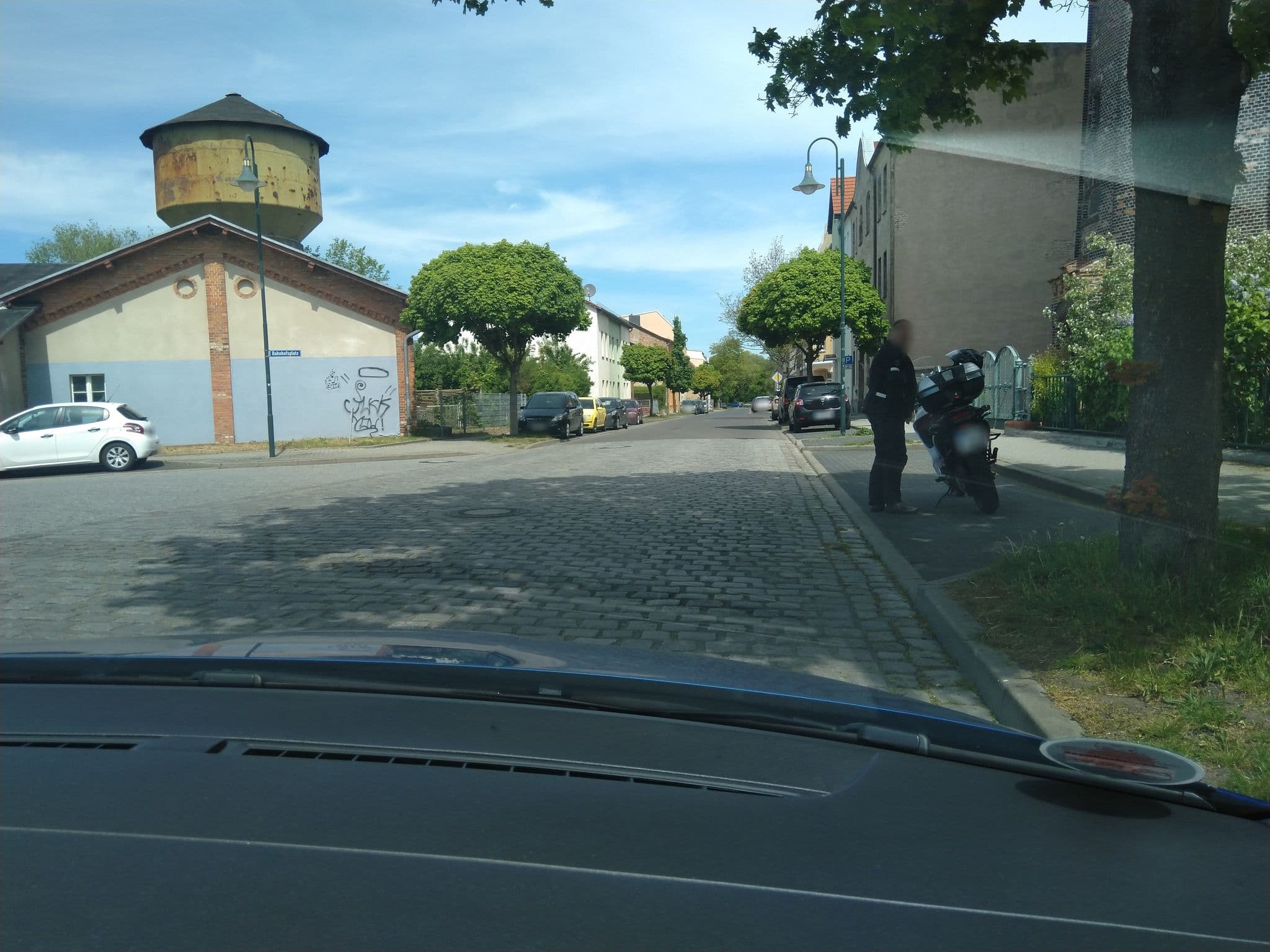 Street view near Ferienhaus am Wasserturm Angermünde, Angermünde — © mappinggeek (CC BY-SA · Mapillary)