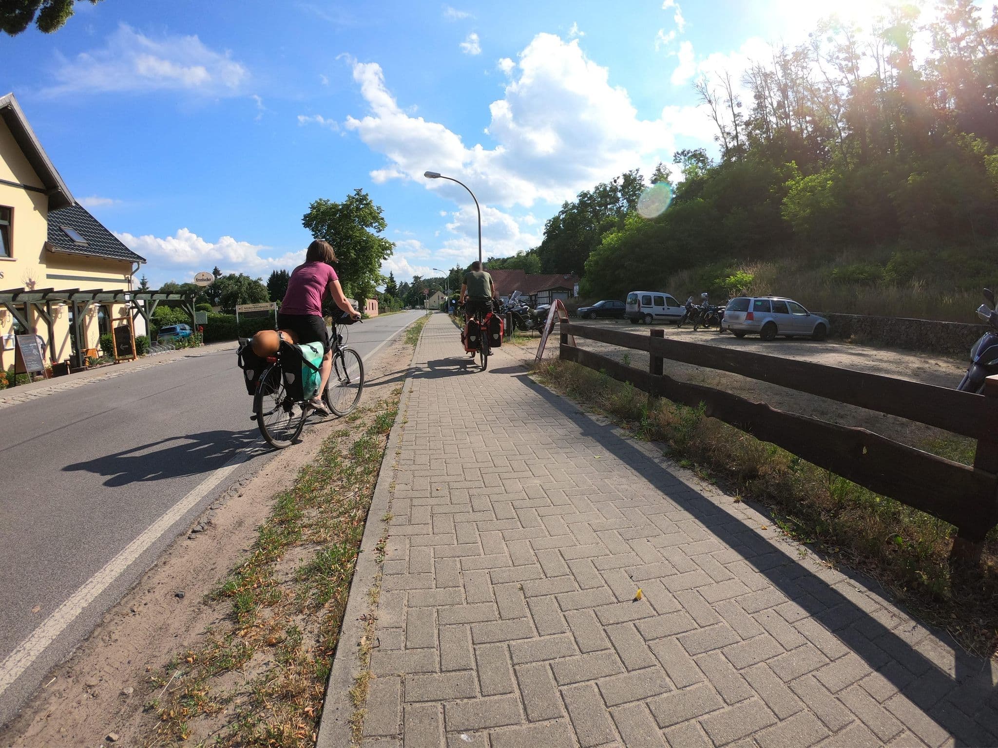 Street view near Gasthaus Nieder-Oderbruch, Oderberg — © masterofnoroad (CC BY-SA · Mapillary)