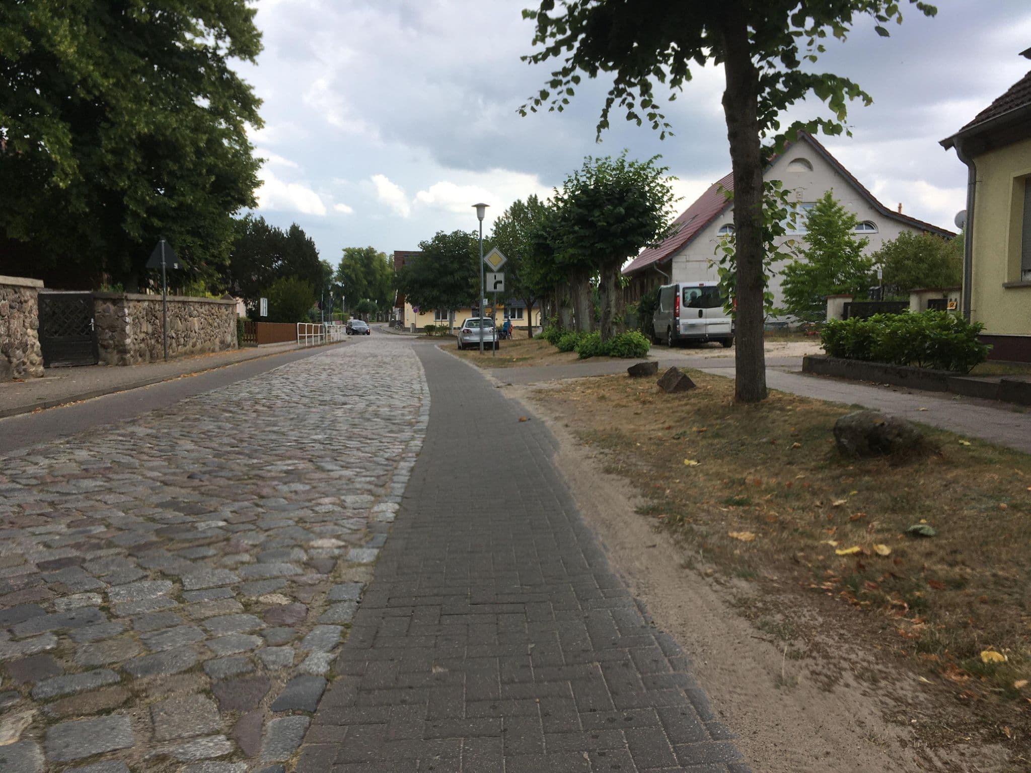 Street view near Werblows Hof, Fürstenberg — © carlheinz (CC BY-SA · Mapillary)