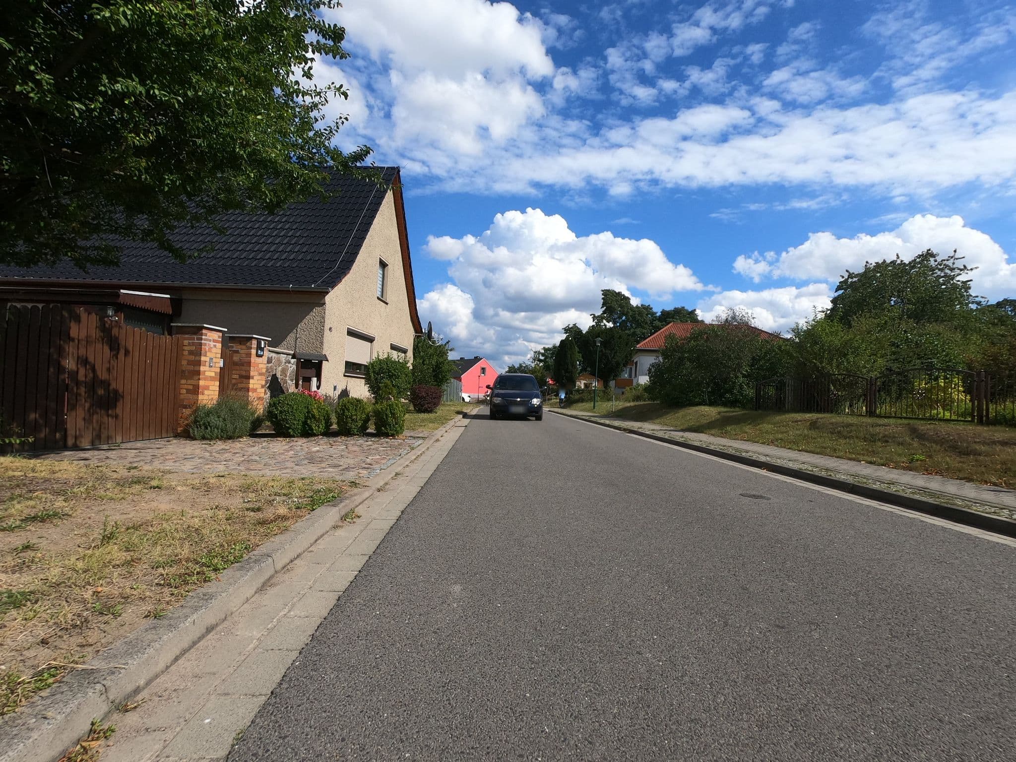 Street view near Aldinger Günter Ferienwohnung und Zimmervermietung, Angermünde — © carlheinz (CC BY-SA · Mapillary)