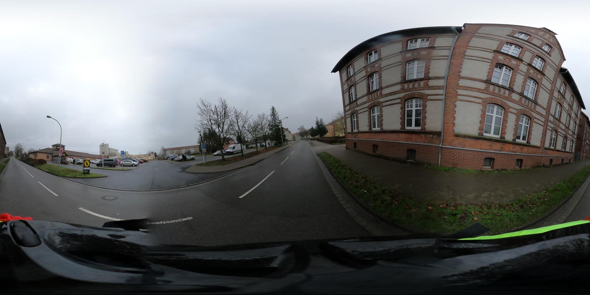 Street view near Privatzimmer Morgenstern, Angermünde — © nhu (CC BY-SA · Mapillary)