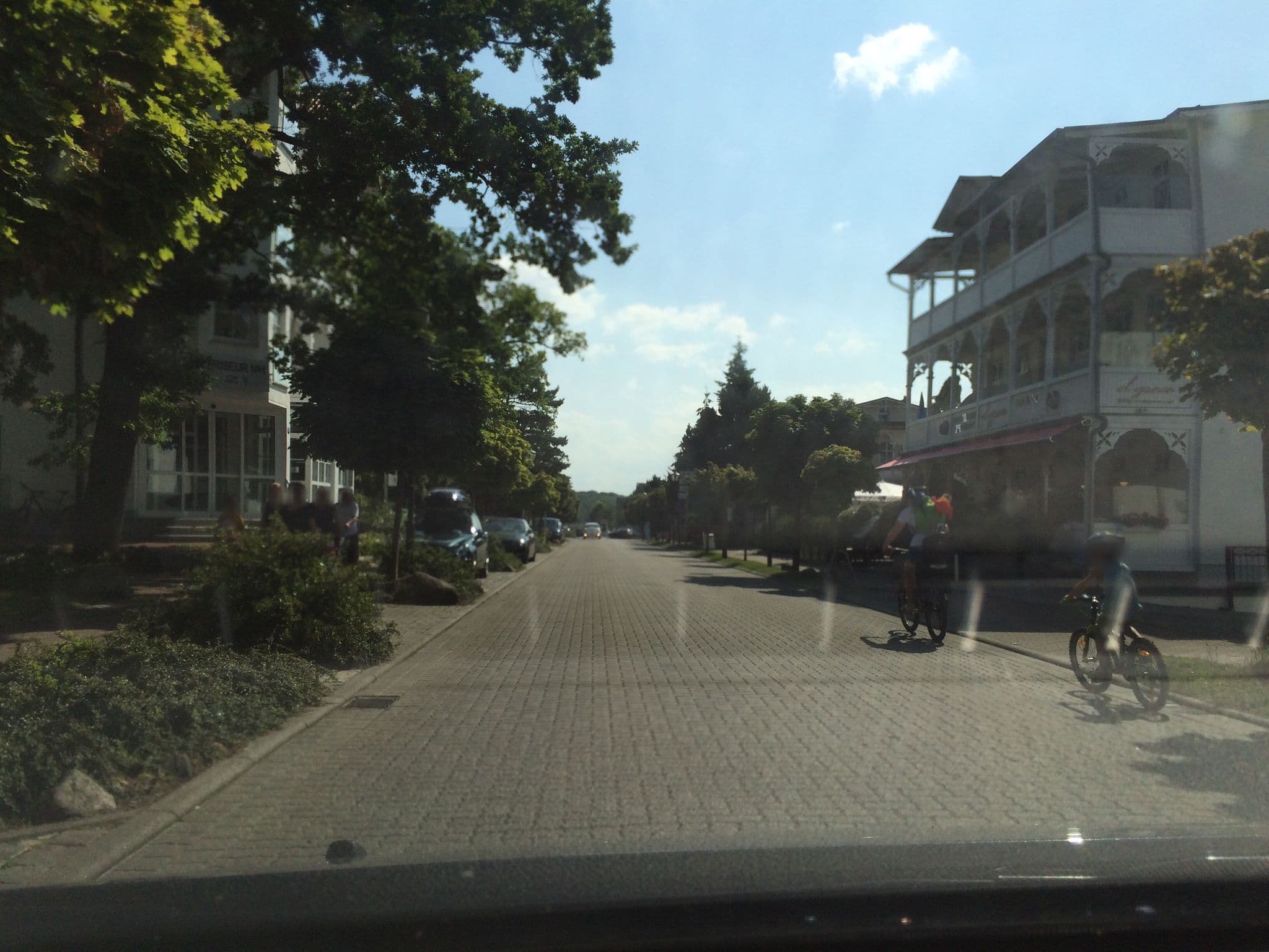 Street view near Feriendomizil H. Radmann E.K., Ostseebad Binz — © hajak (CC BY-SA · Mapillary)