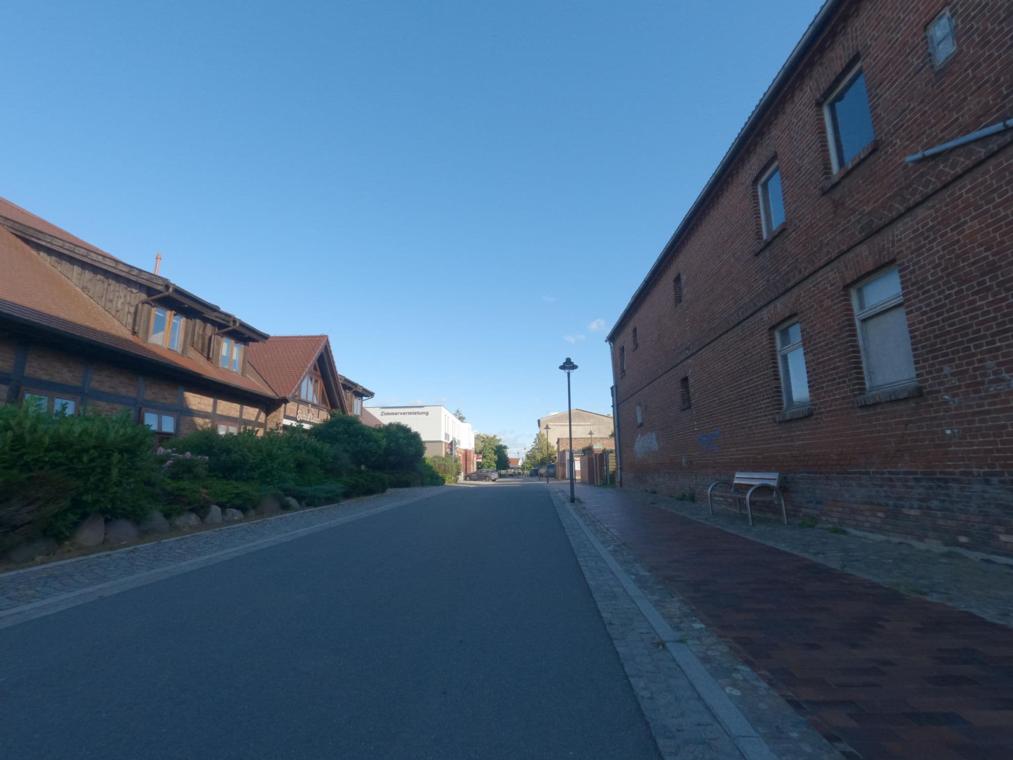 Street view near Hotel Spitzenhoernbucht, Wolgast — © masterofnoroad (CC BY-SA · Mapillary)