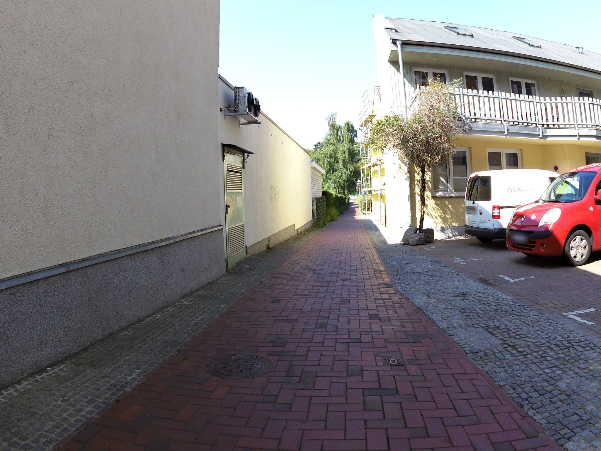 Street view near Maja Appartement Vermittlung, Seebad Heringsdorf — © zoegglmeyr (CC BY-SA · Mapillary)