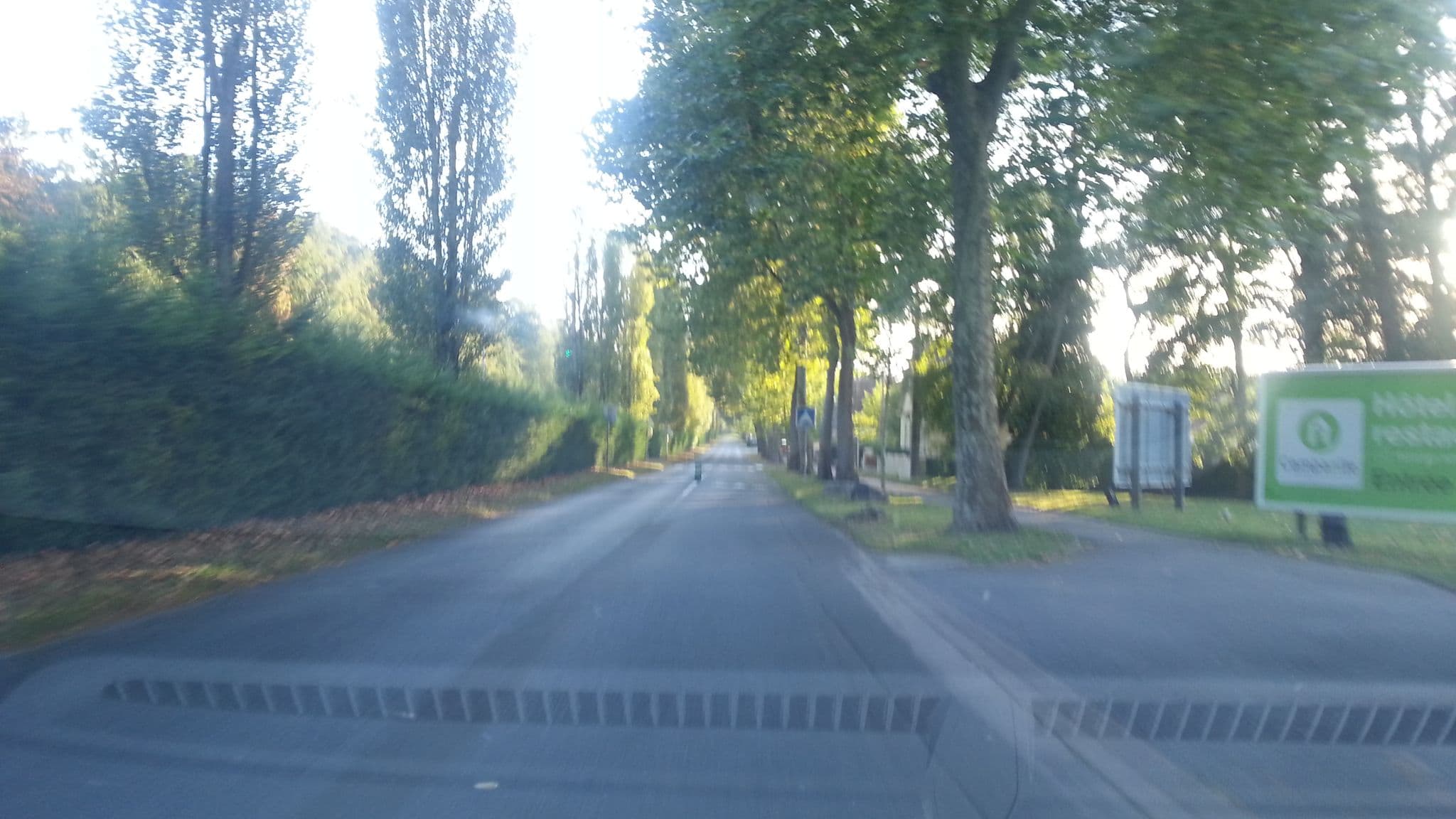 Street view near Hôtel Campanile Compiegne, Venette — © kobold (CC BY-SA · Mapillary)