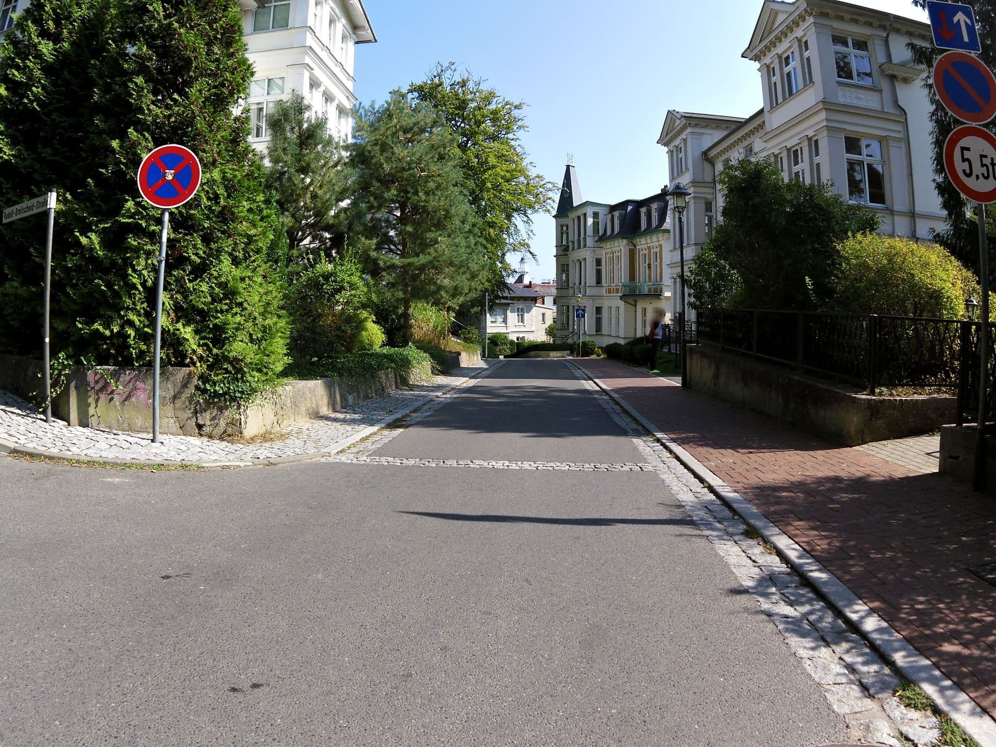 Street view near Apartment Martha 1, Seebad Heringsdorf — © zoegglmeyr (CC BY-SA · Mapillary)