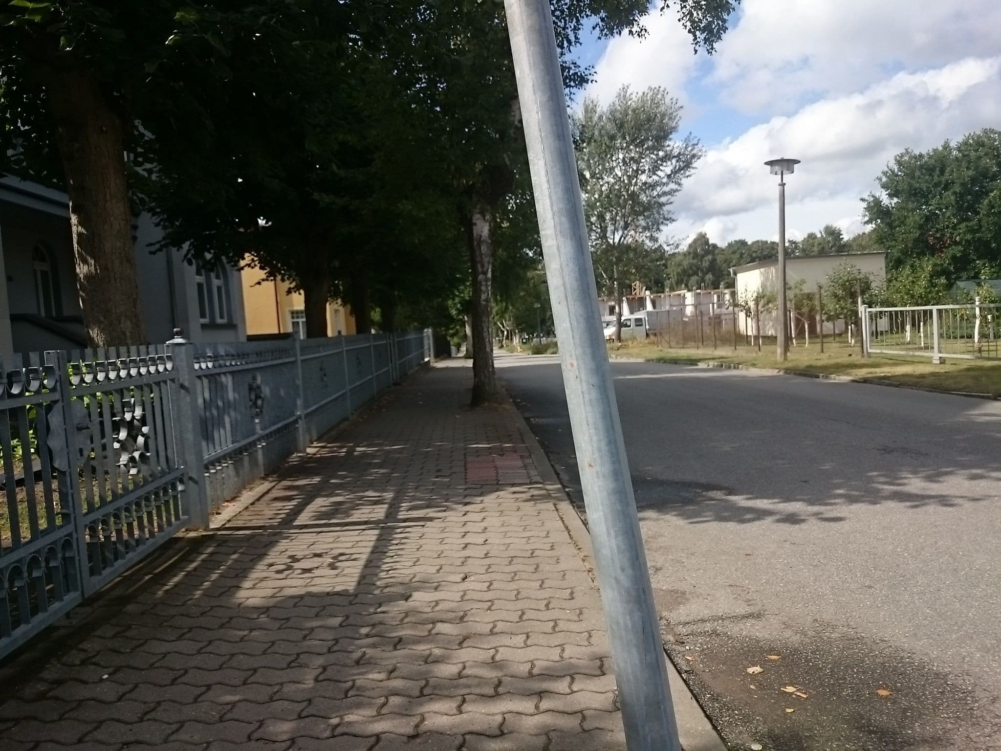 Street view near Haus Arielle, Koserow — © msdess (CC BY-SA · Mapillary)