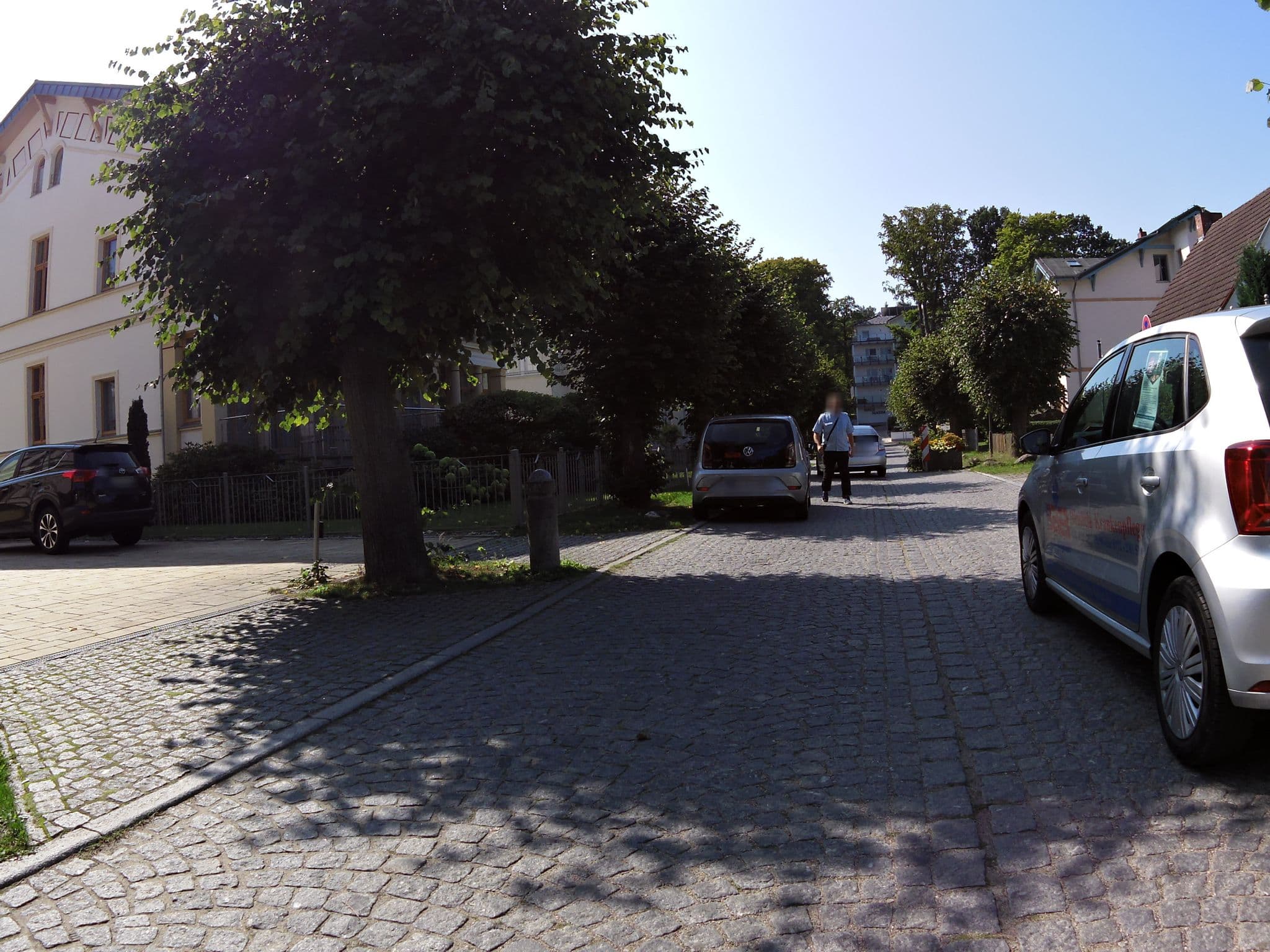 Street view near Villa Stock, Seebad Heringsdorf — © zoegglmeyr (CC BY-SA · Mapillary)