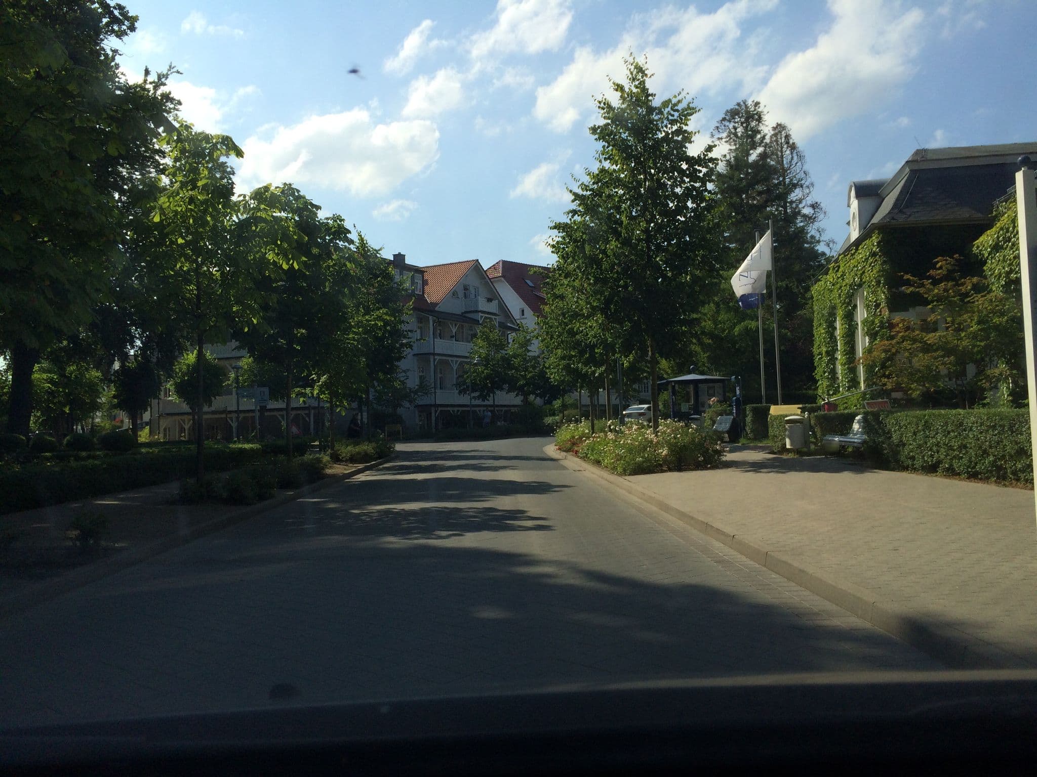 Street view near Ferienanlage Bräuning, Ostseebad Binz — © hajak (CC BY-SA · Mapillary)