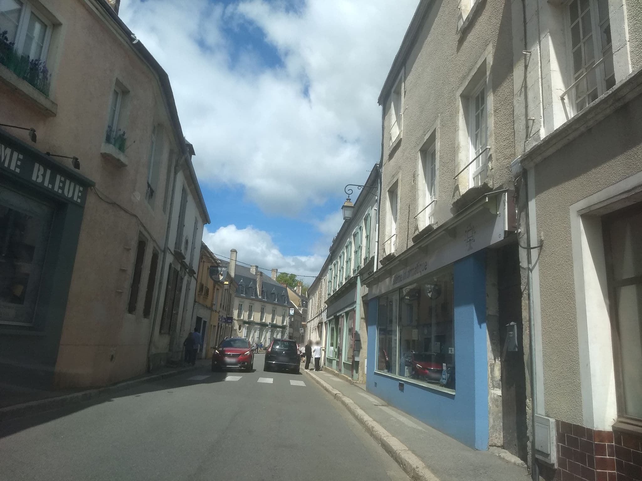 Street view near La Bellême Bleue, Bellême — © kritic (CC BY-SA · Mapillary)